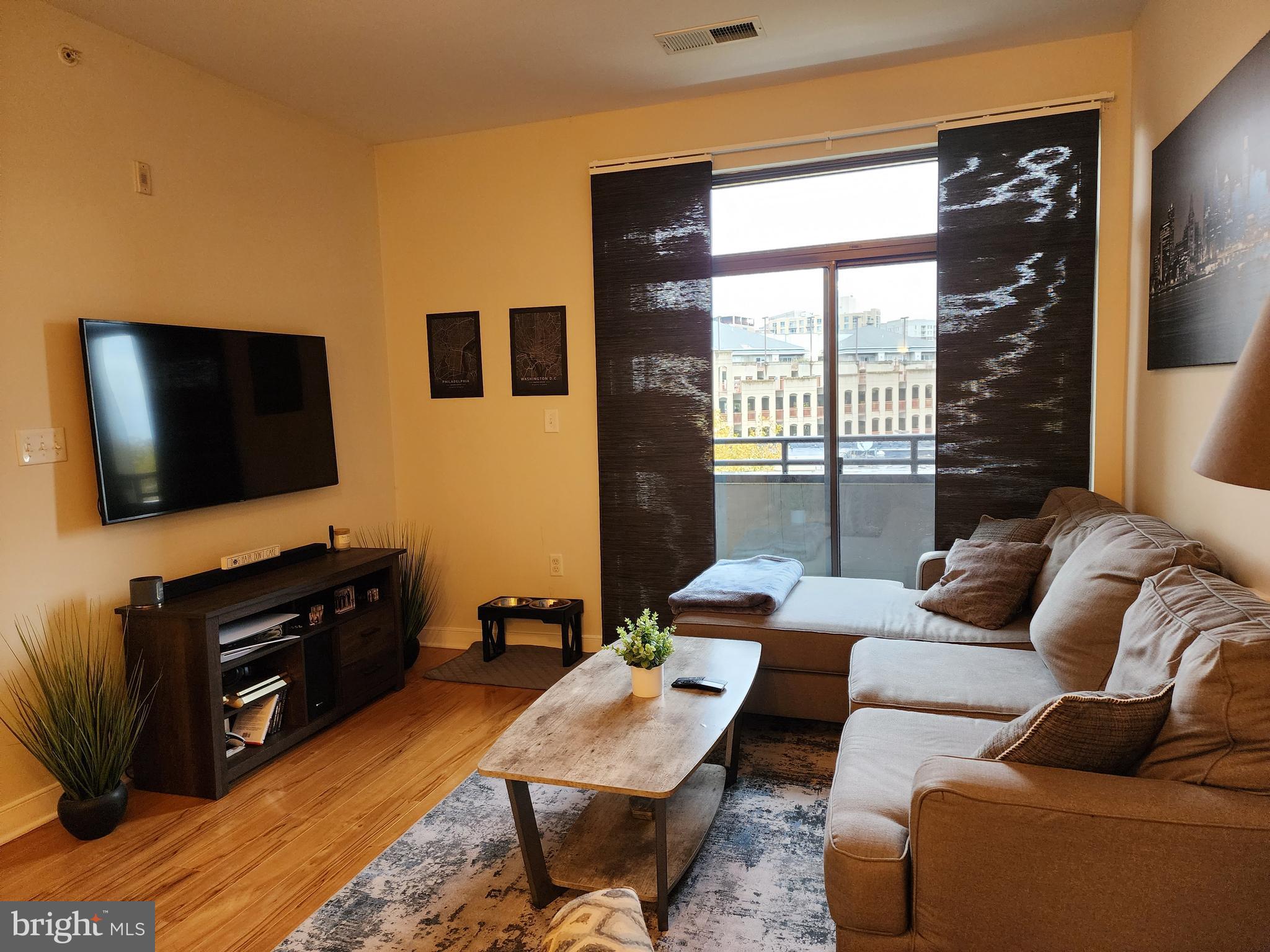 SILVER SPRING - Residential Lease