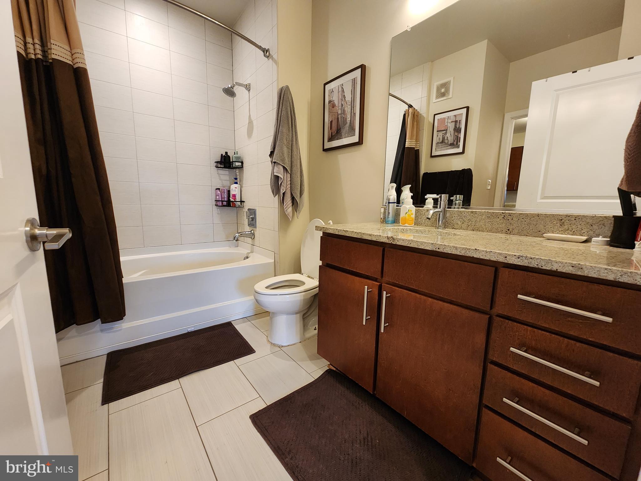 SILVER SPRING - Residential Lease