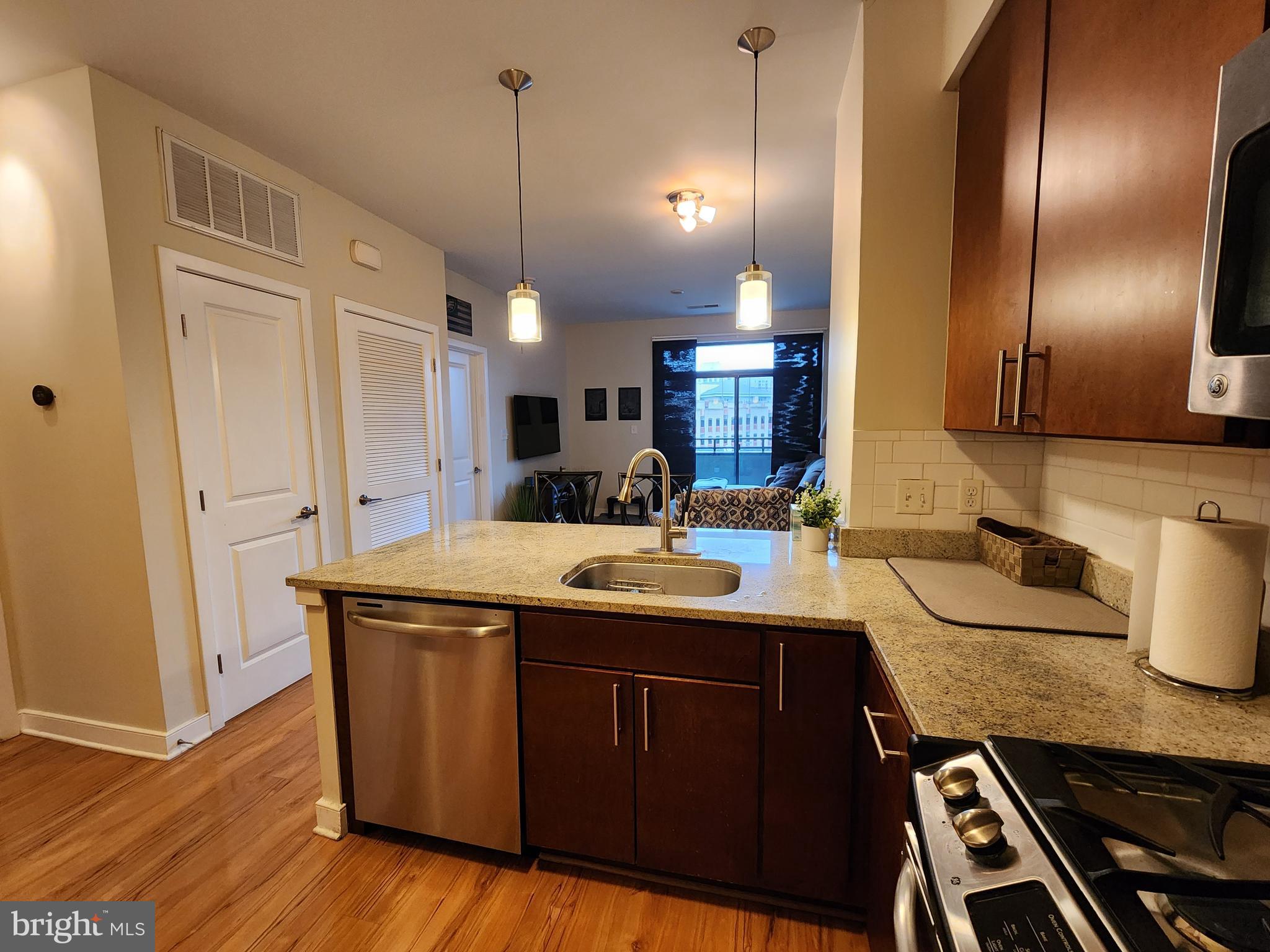 SILVER SPRING - Residential Lease