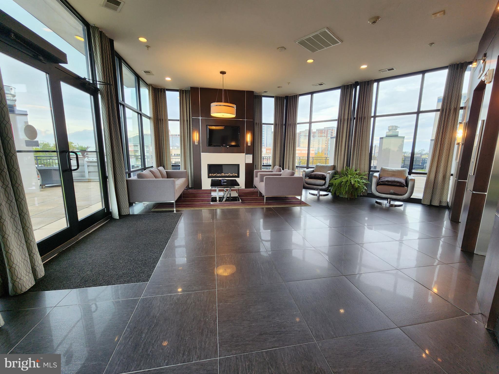 SILVER SPRING - Residential Lease