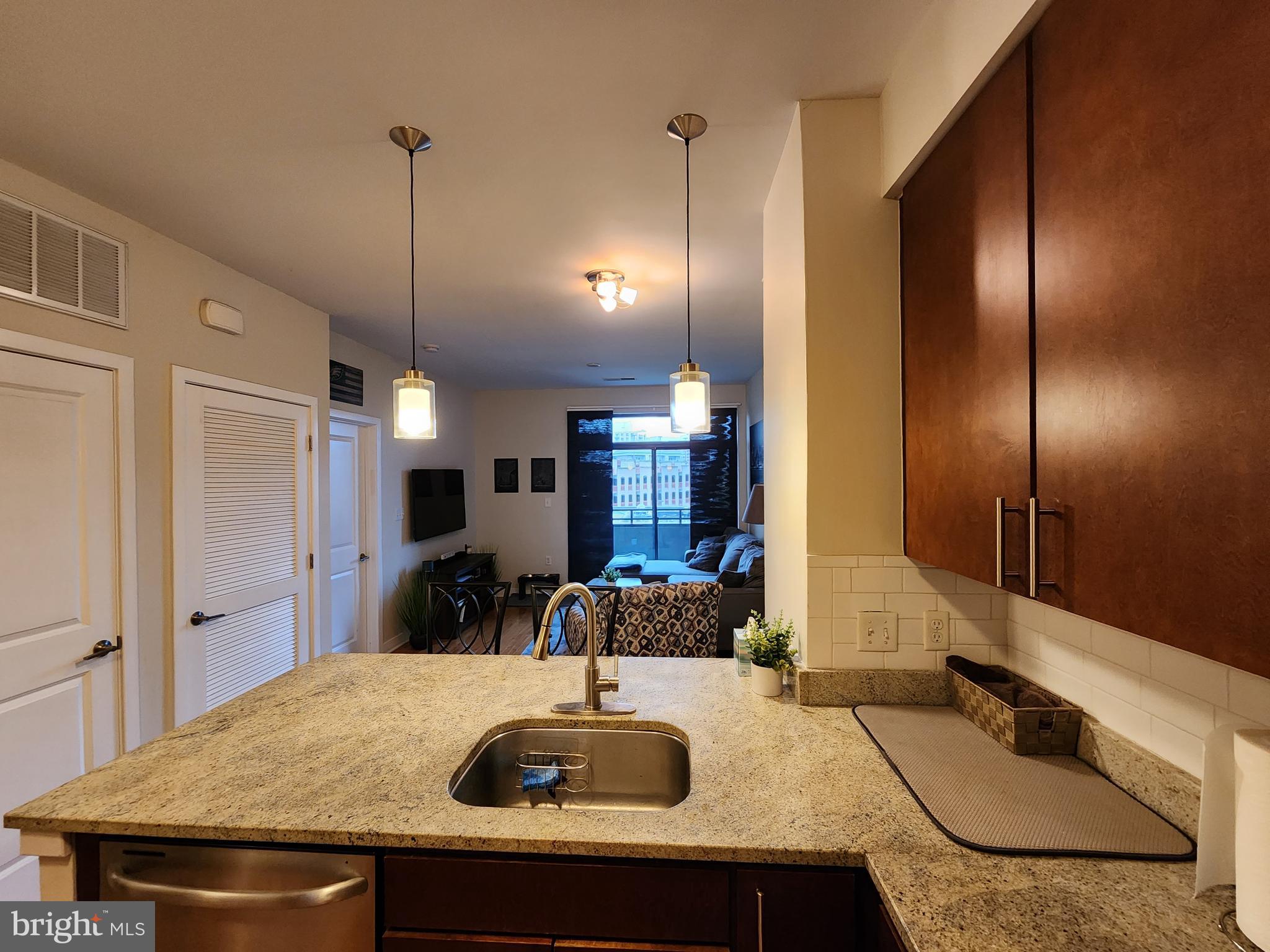 SILVER SPRING - Residential Lease