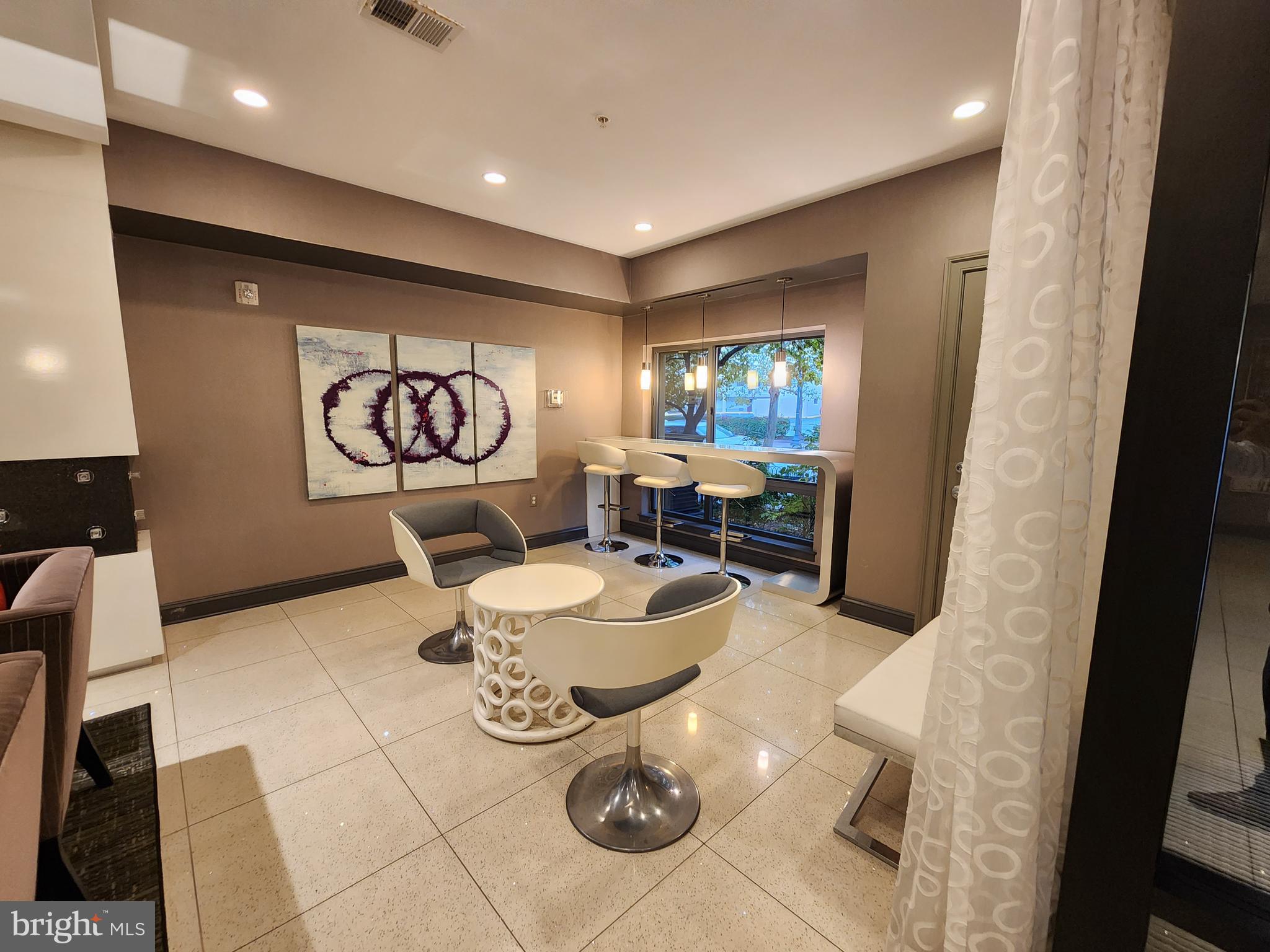 SILVER SPRING - Residential Lease