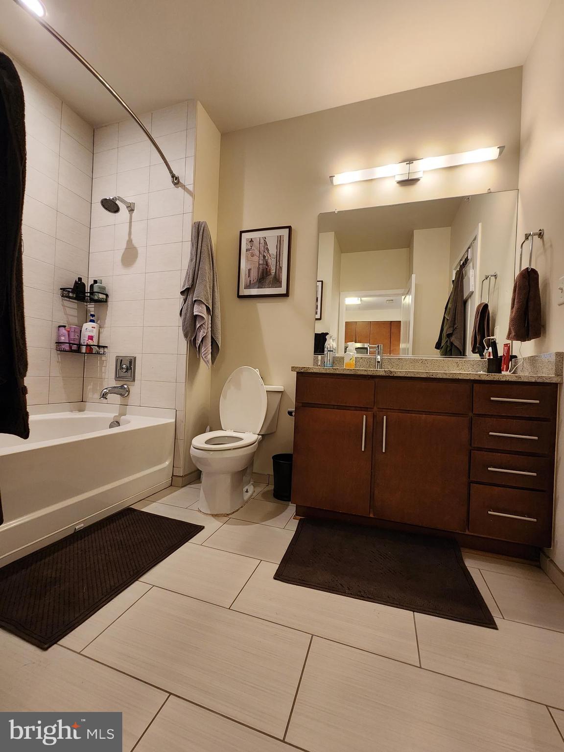 SILVER SPRING - Residential Lease