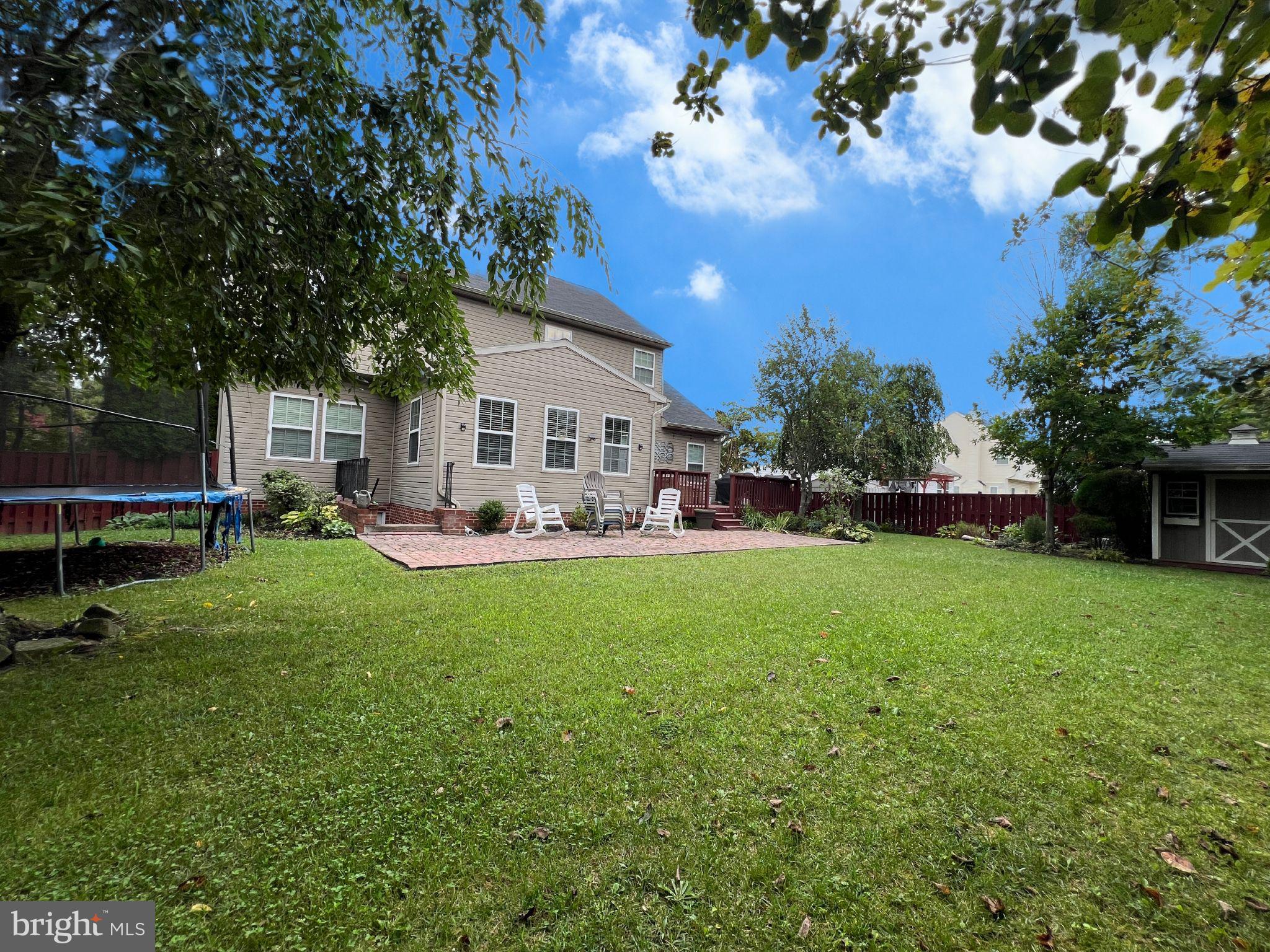 LAUREL RIDGE - Residential