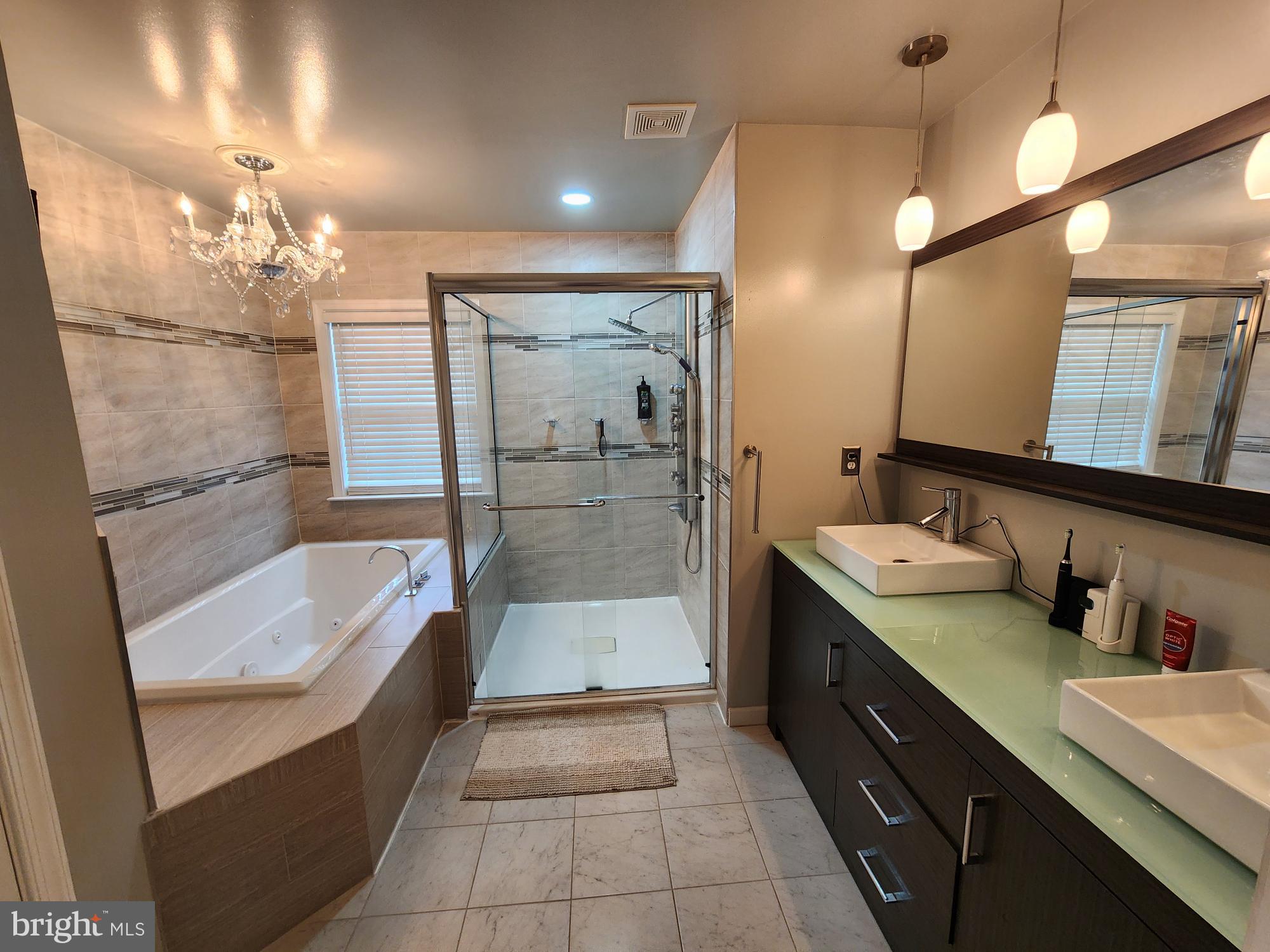 LAUREL RIDGE - Residential