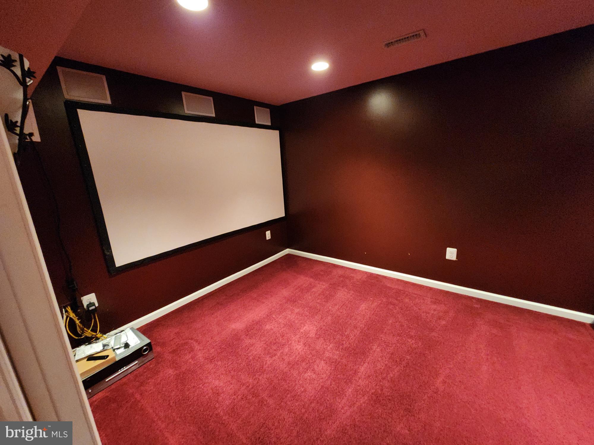 LAUREL RIDGE - Residential