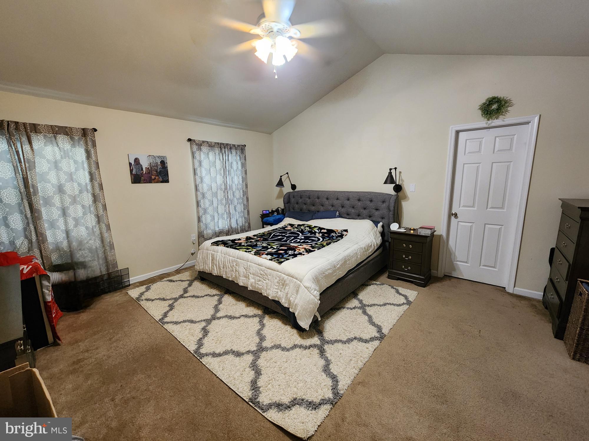 LAUREL RIDGE - Residential