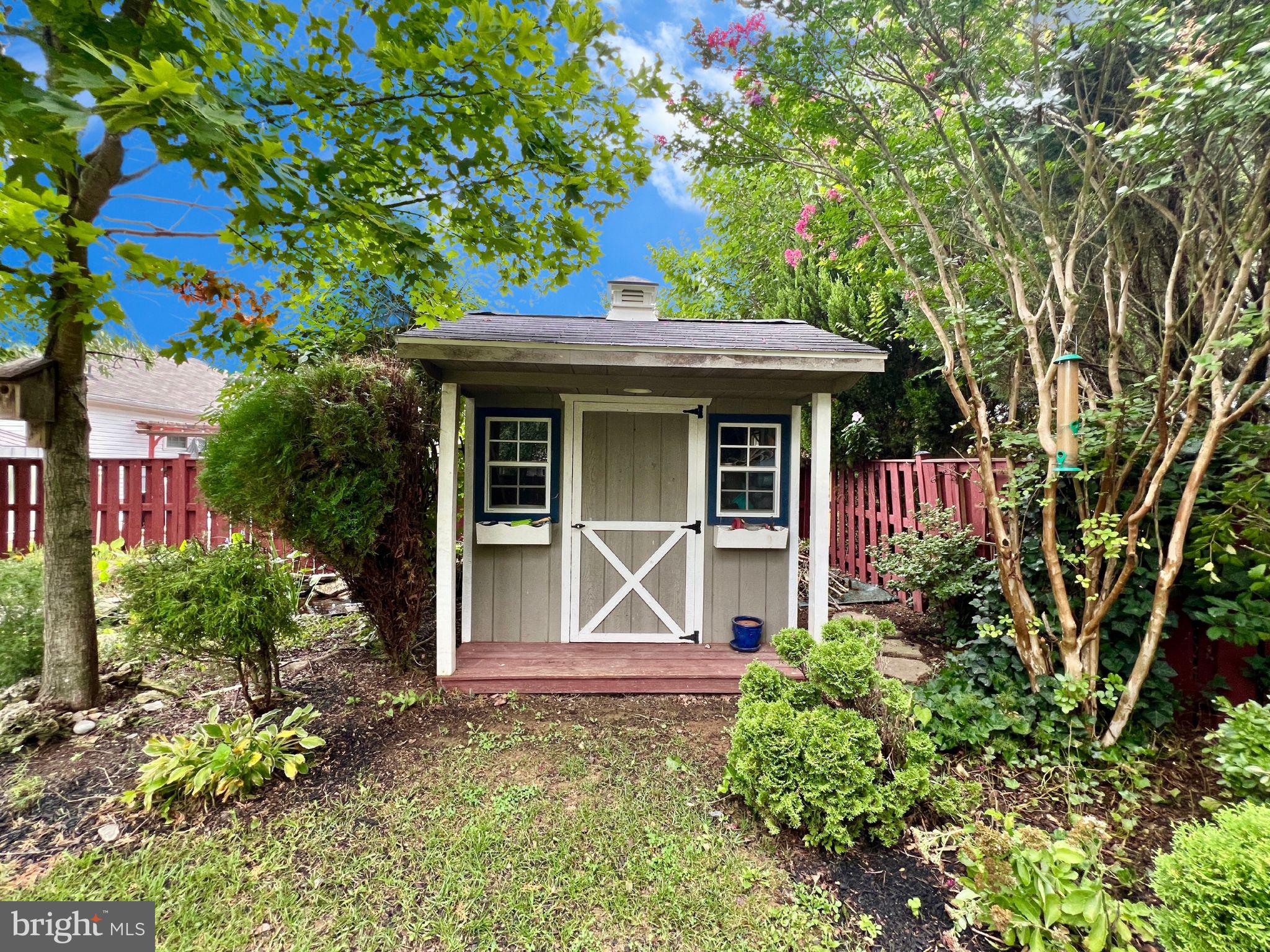 LAUREL RIDGE - Residential