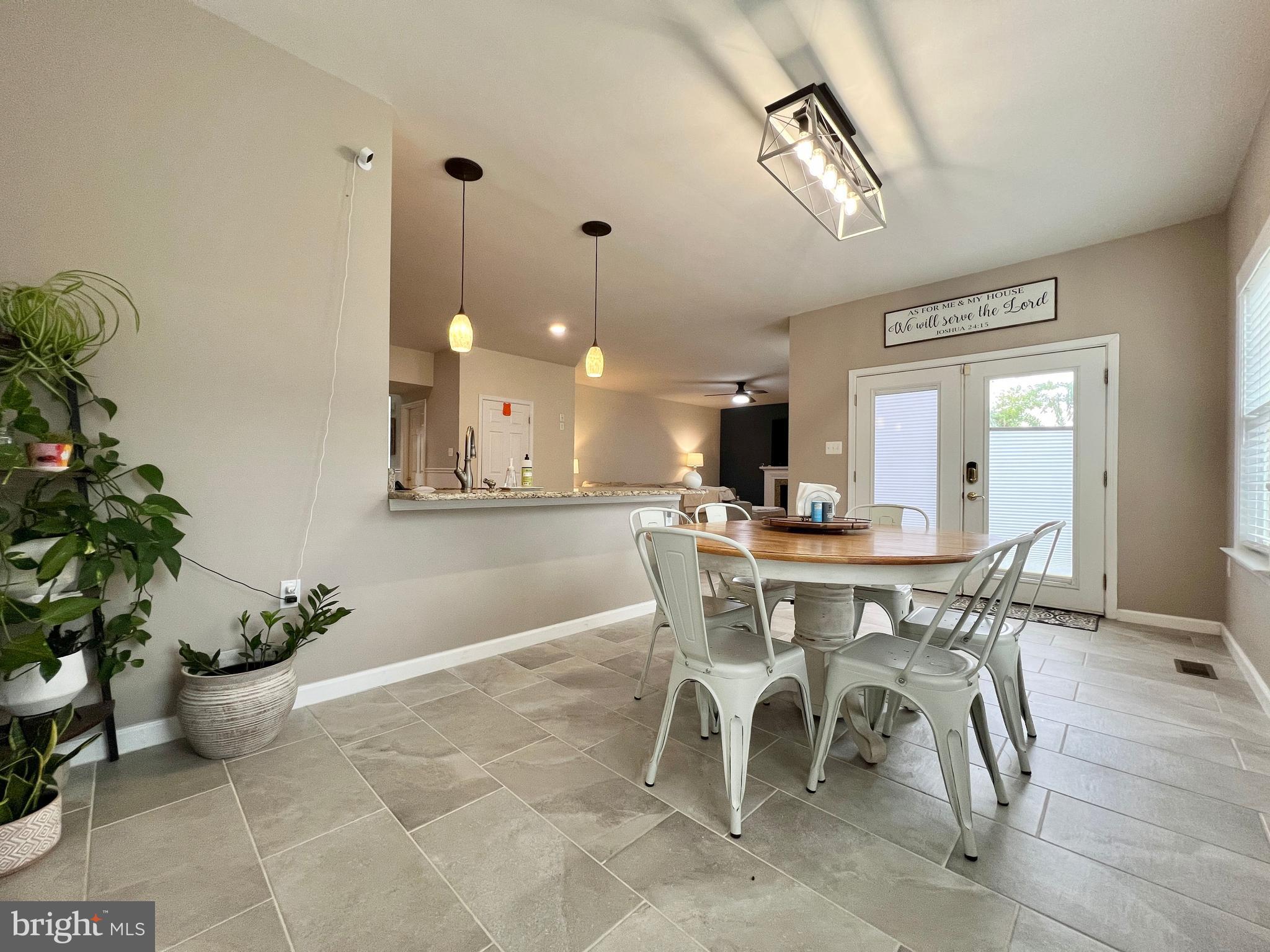 LAUREL RIDGE - Residential