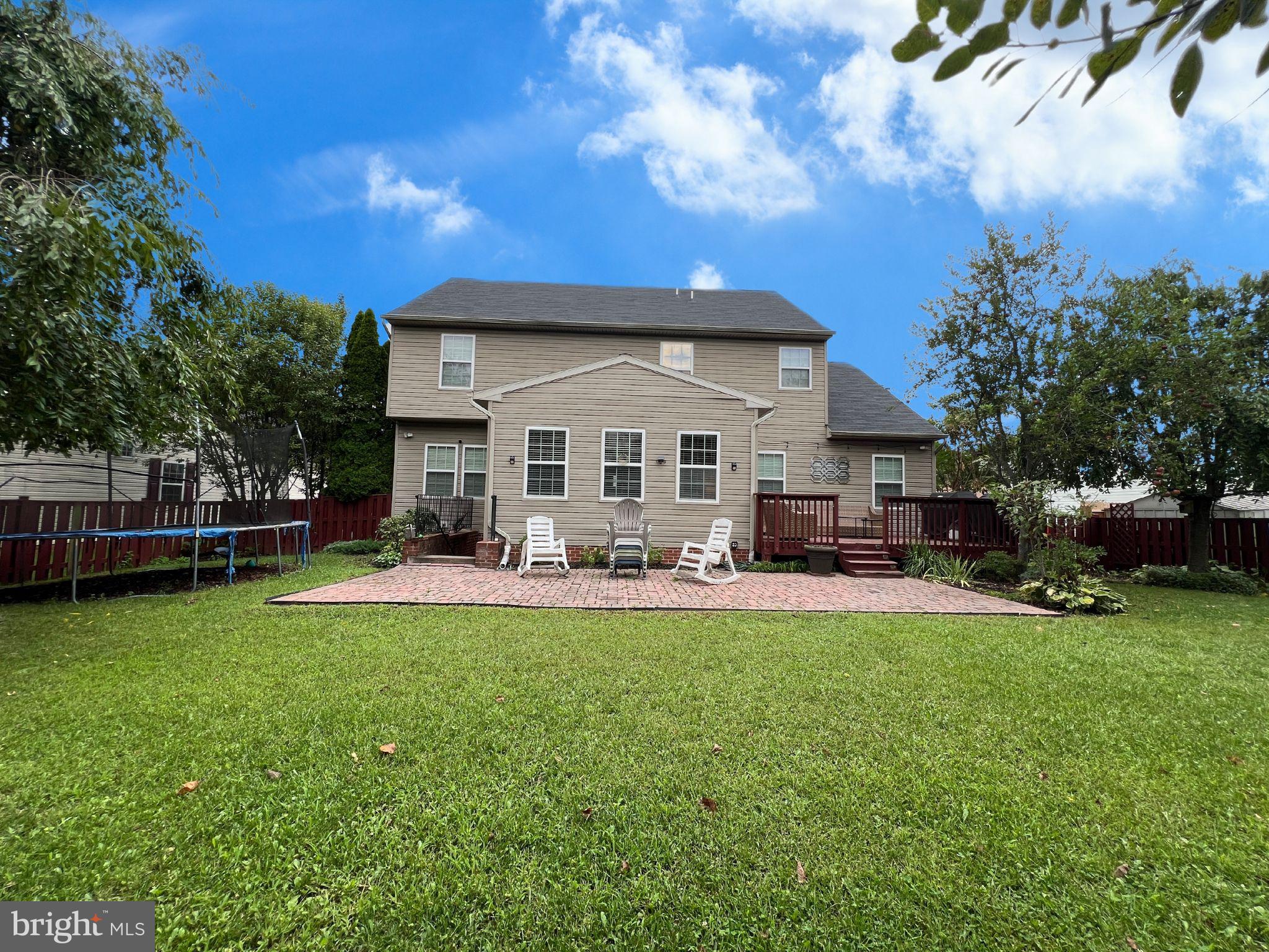 LAUREL RIDGE - Residential