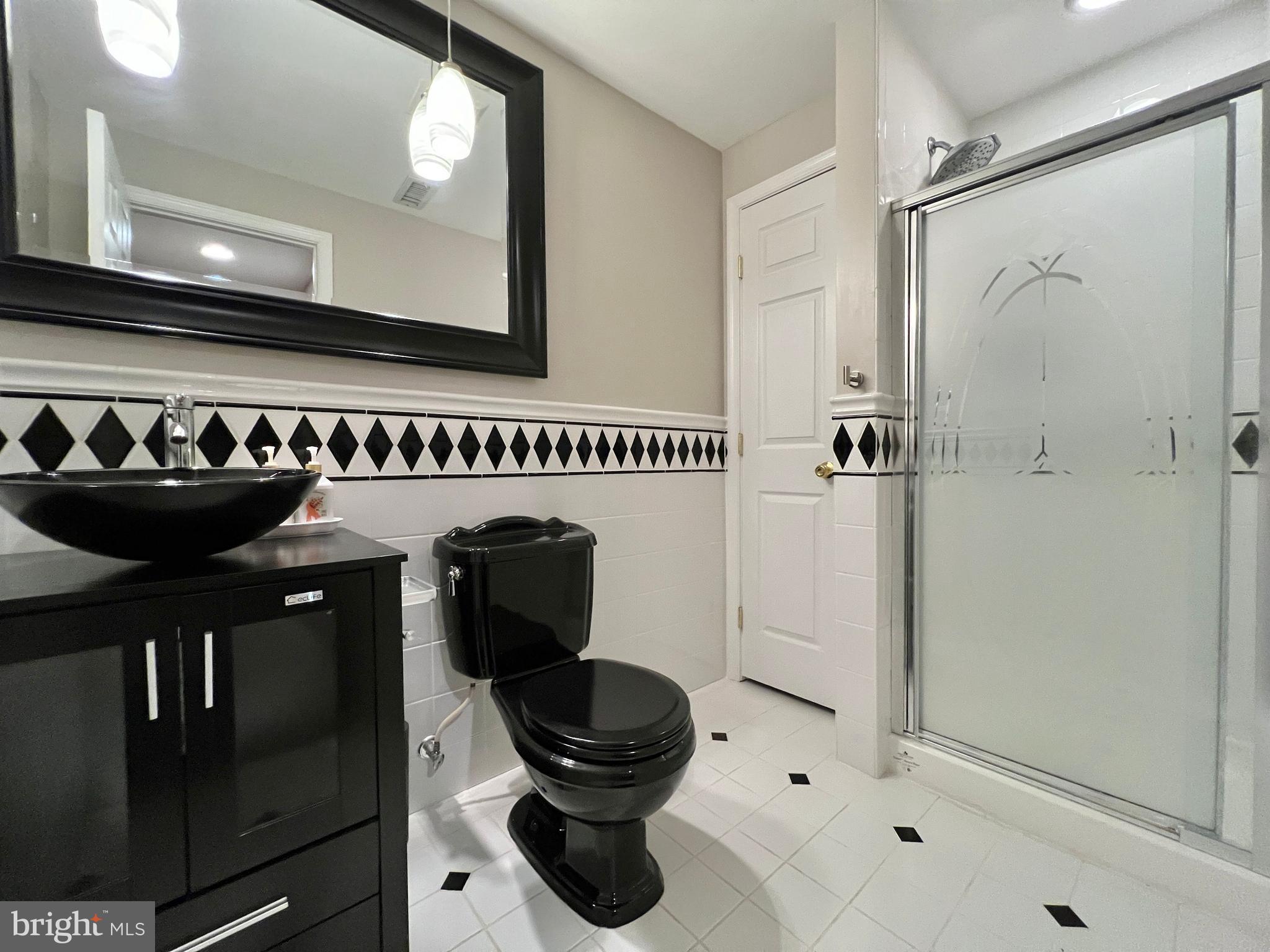 LAUREL RIDGE - Residential