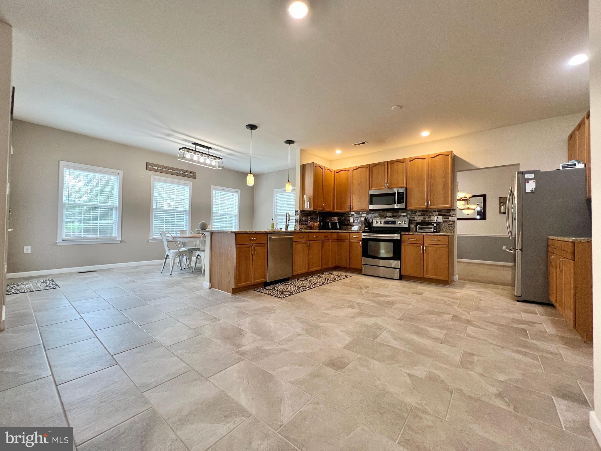 LAUREL RIDGE - Residential