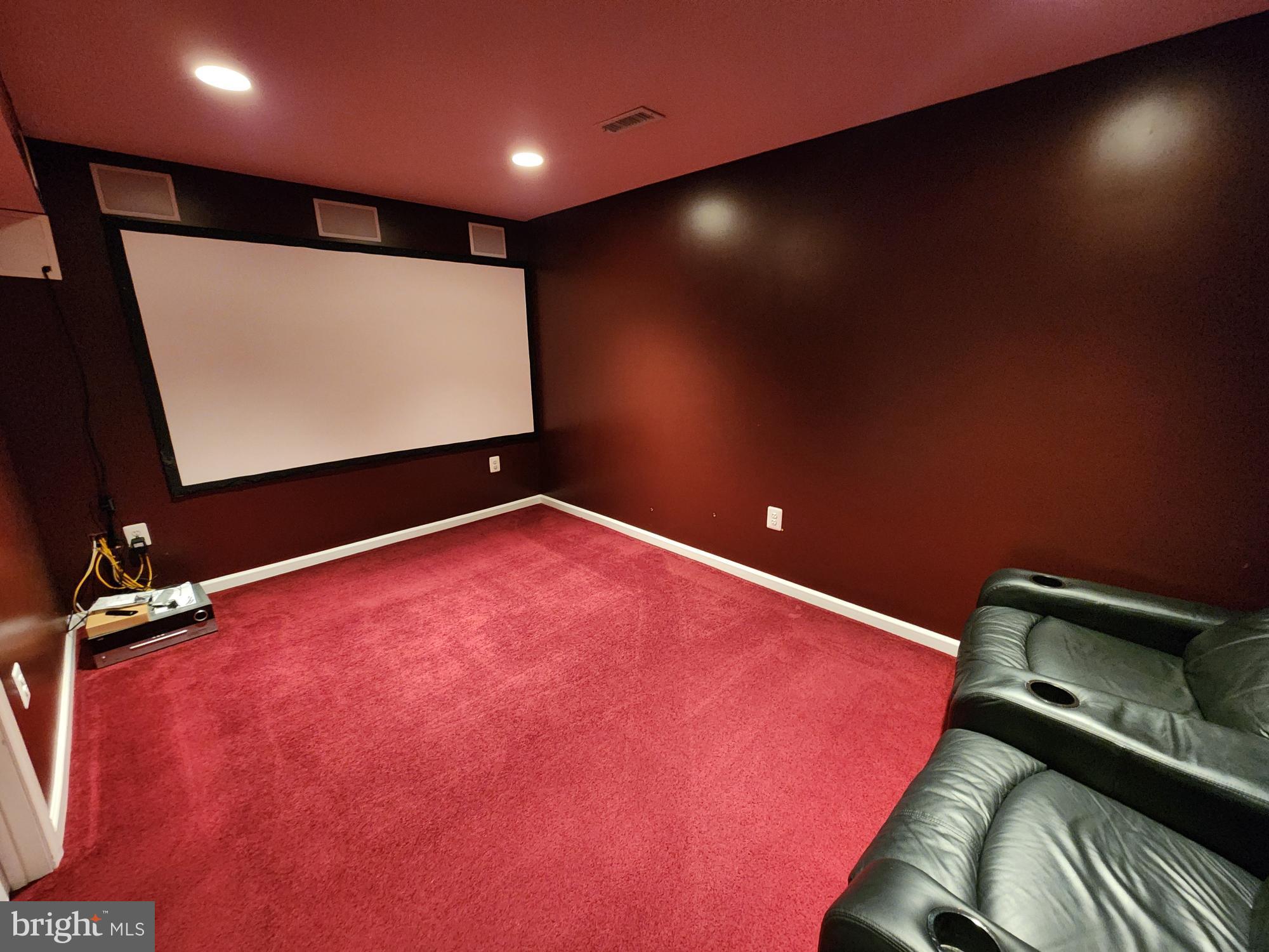 LAUREL RIDGE - Residential