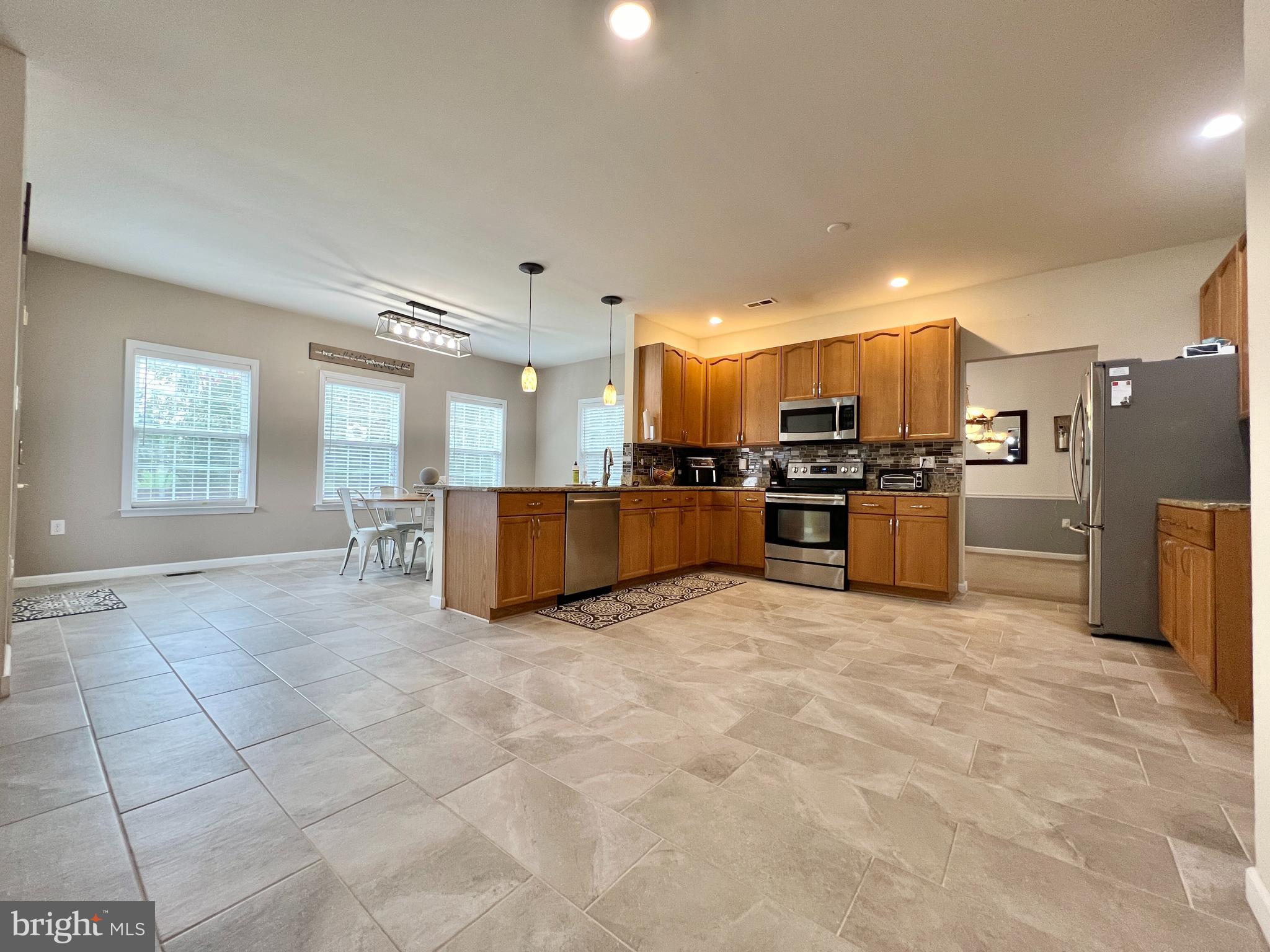 LAUREL RIDGE - Residential