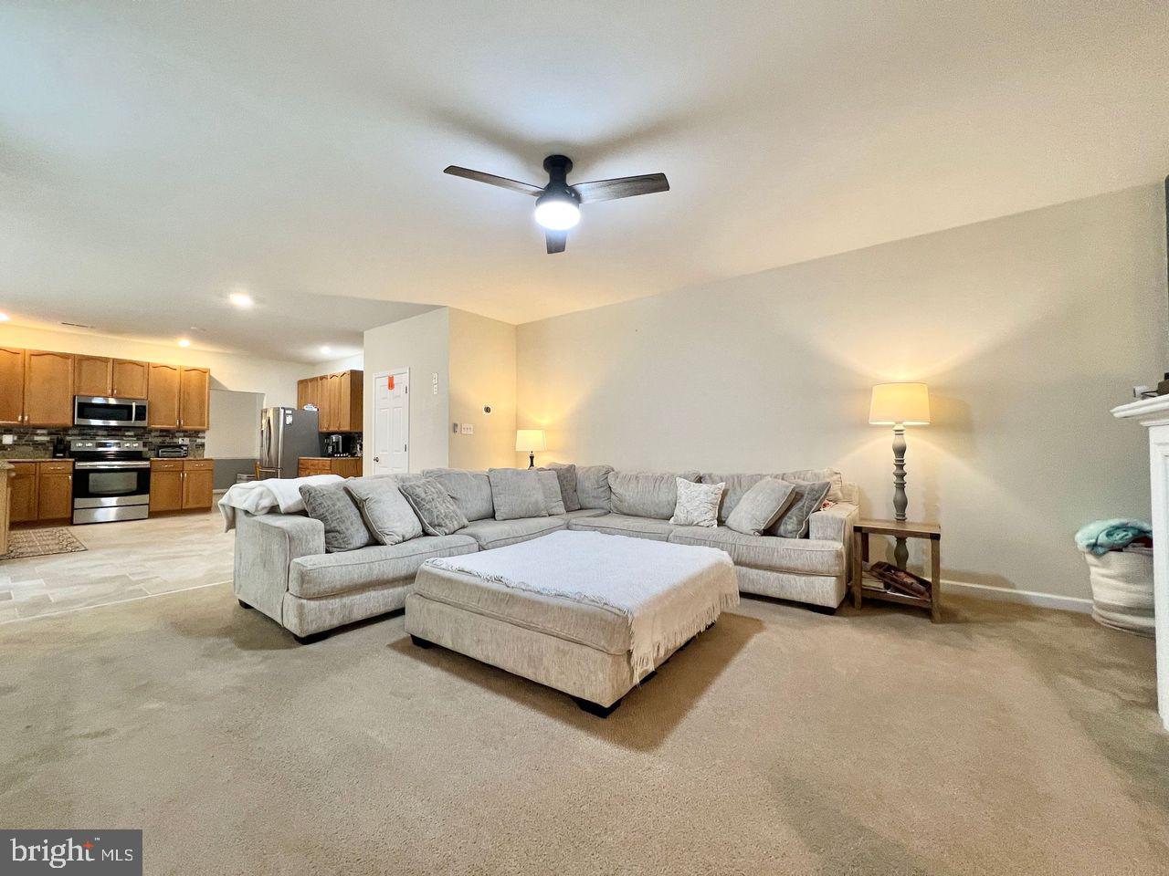 LAUREL RIDGE - Residential