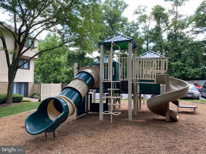 MOSBYS LANDING - Residential Lease