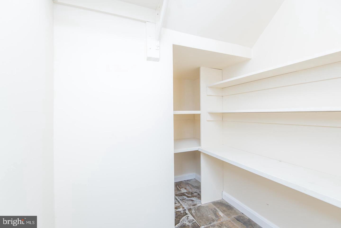 MOSBYS LANDING - Residential Lease