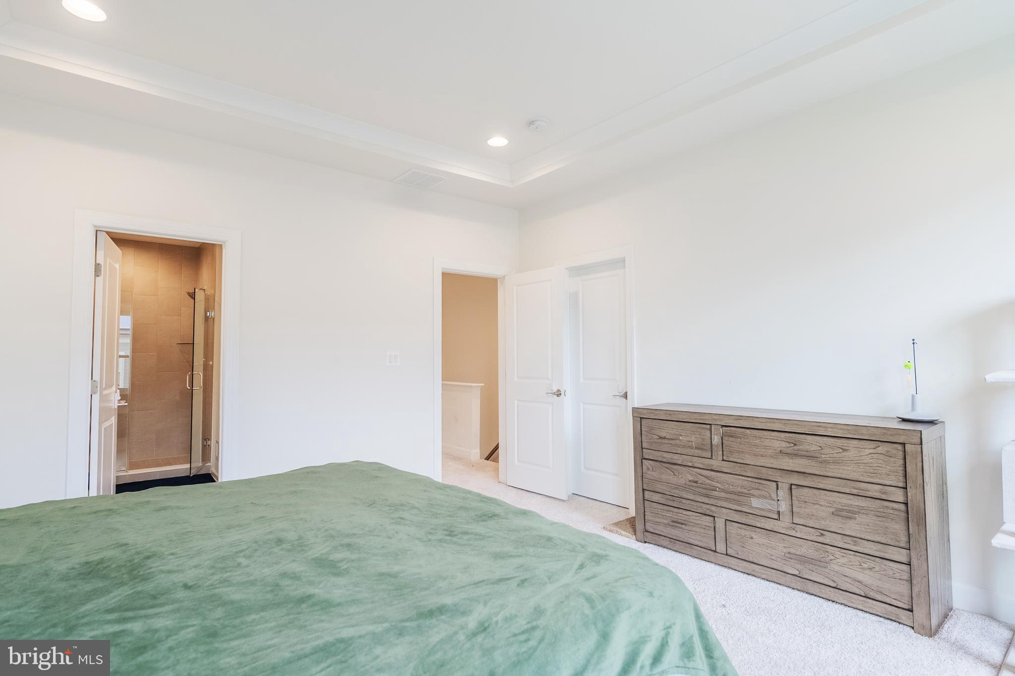 ASHBURN - Residential