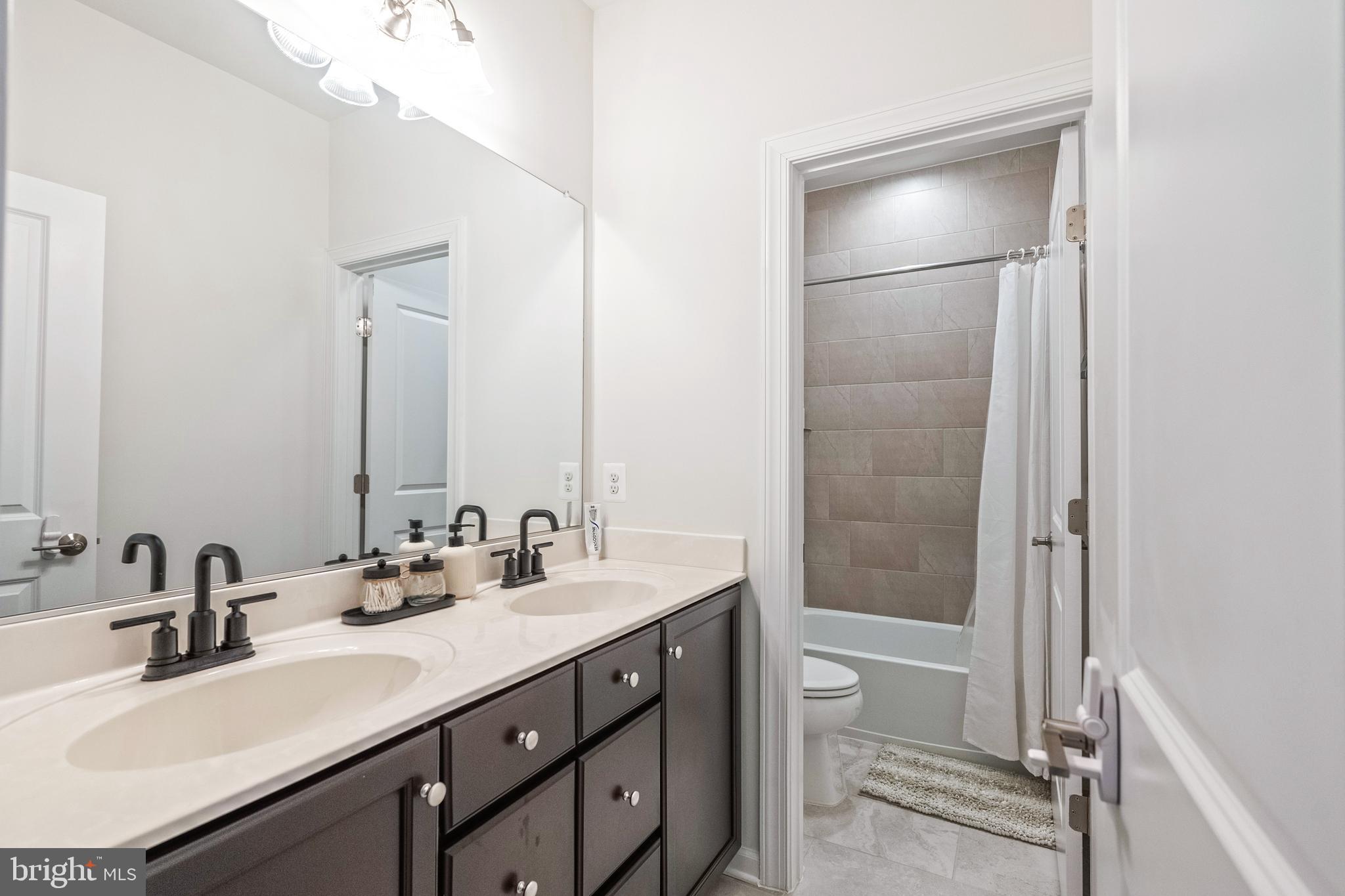 ASHBURN - Residential