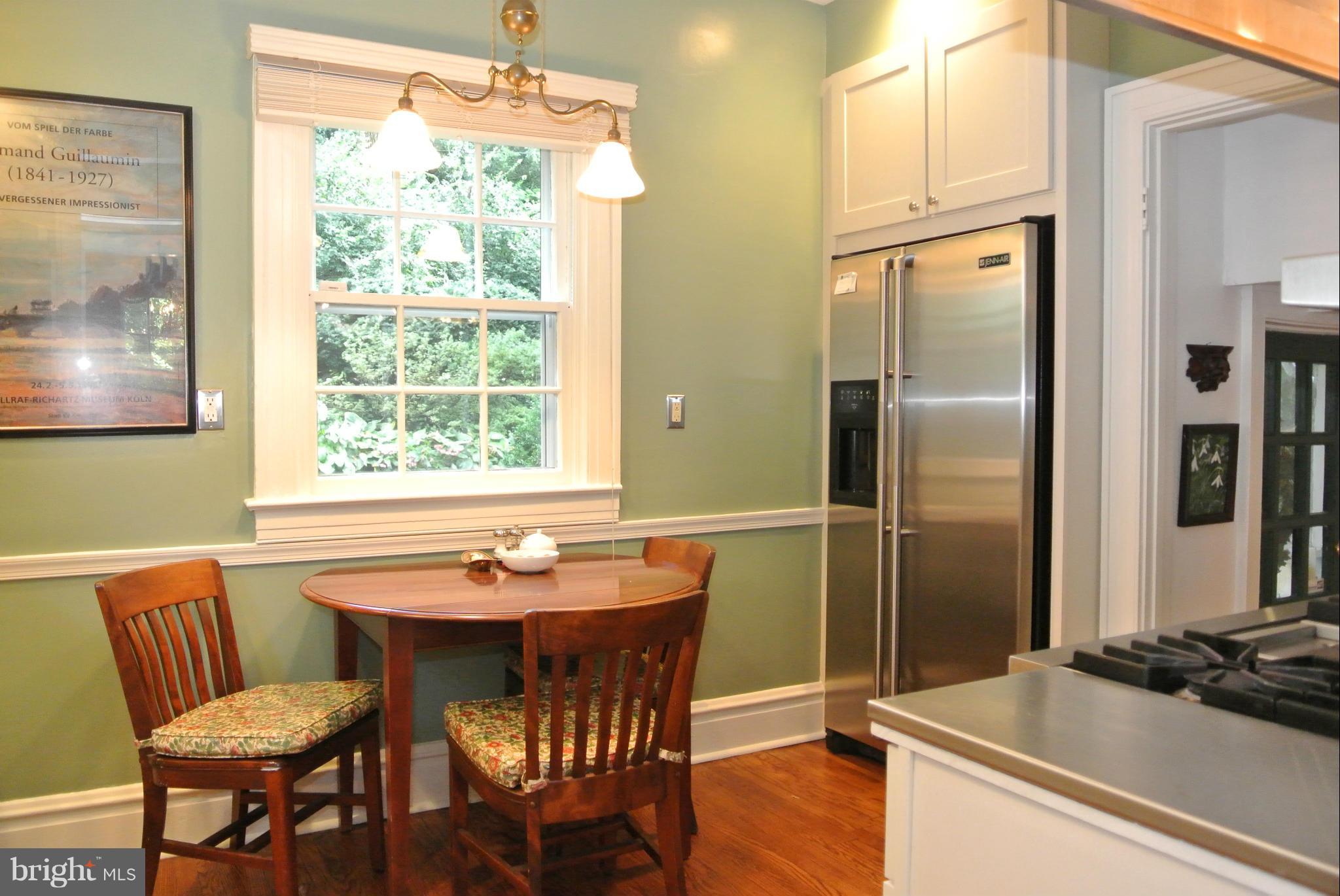 ROLAND PARK - Residential Lease