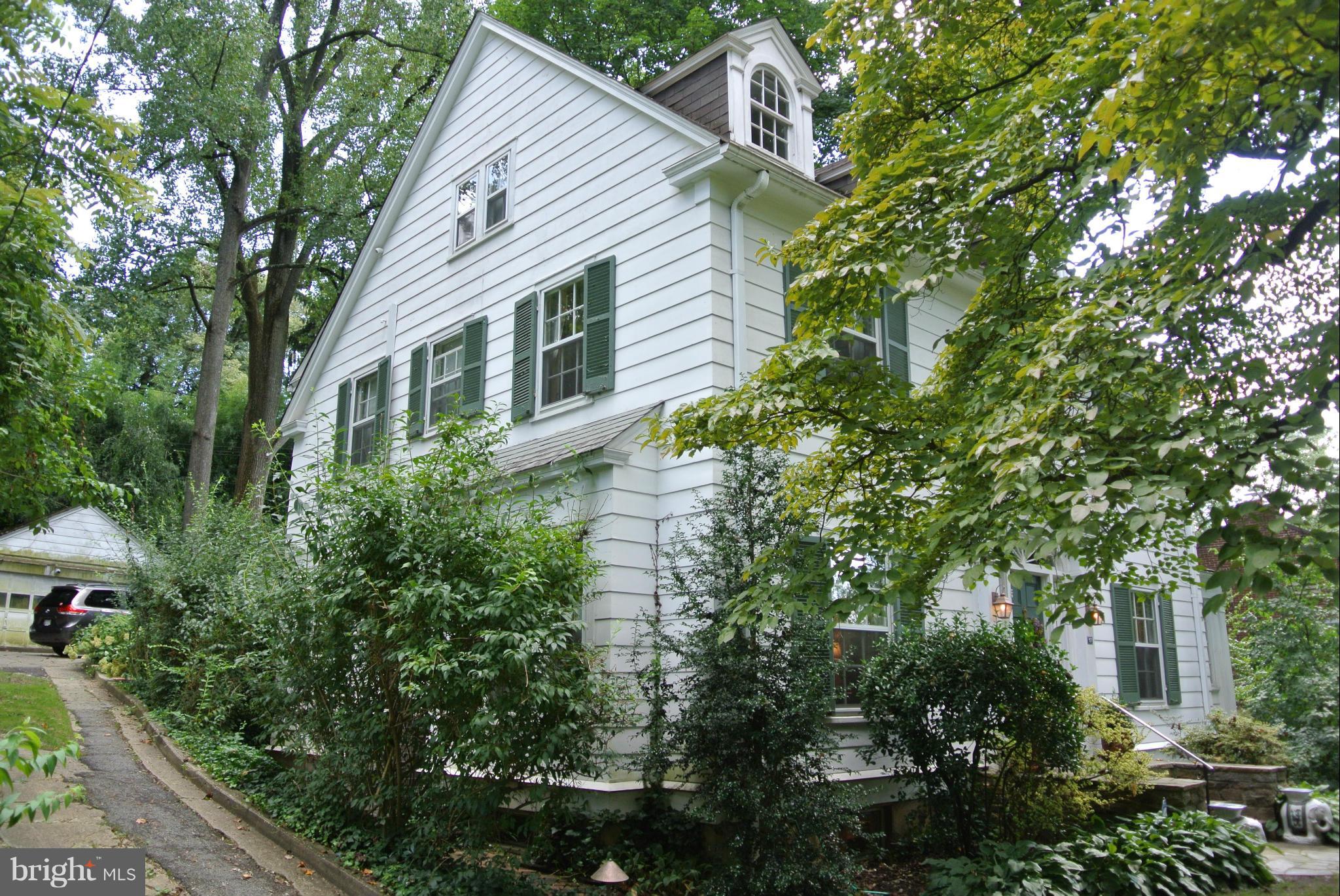 ROLAND PARK - Residential Lease