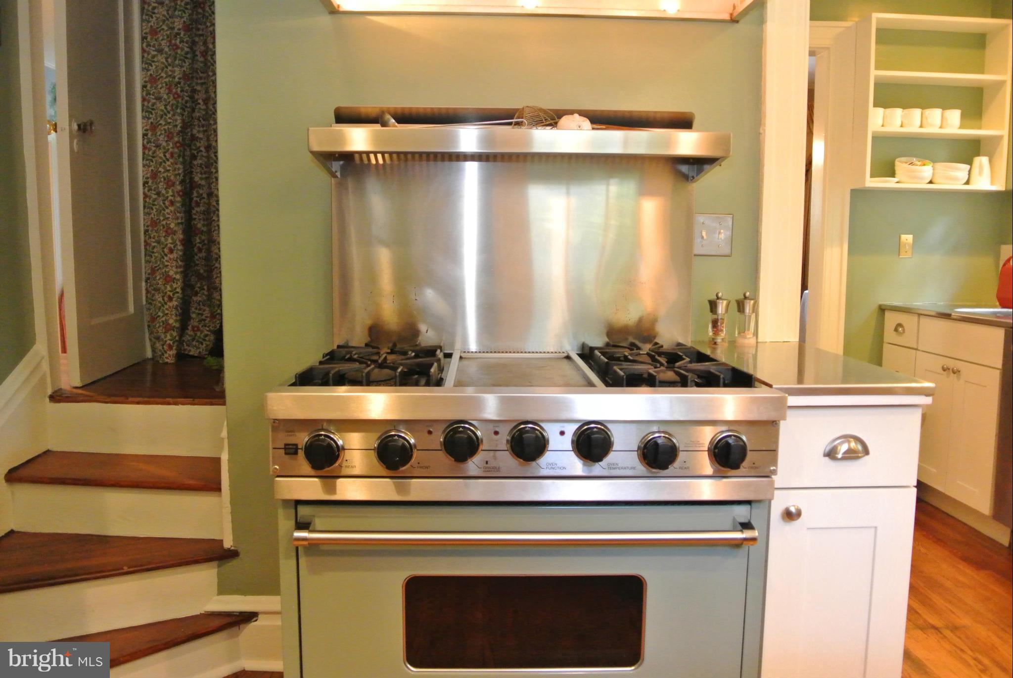 ROLAND PARK - Residential Lease