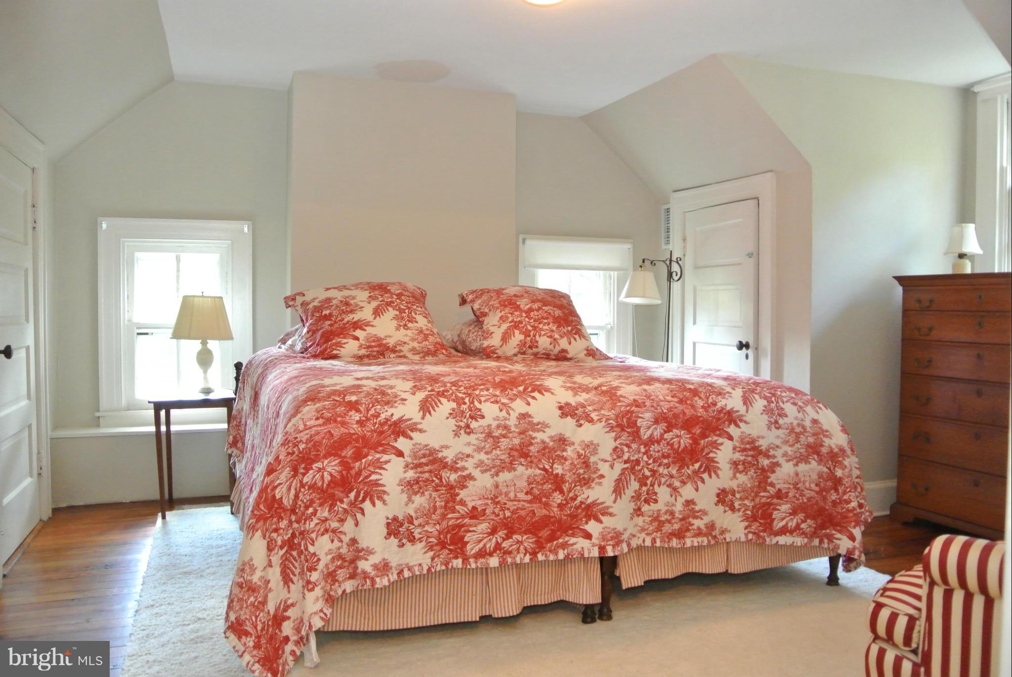 ROLAND PARK - Residential Lease