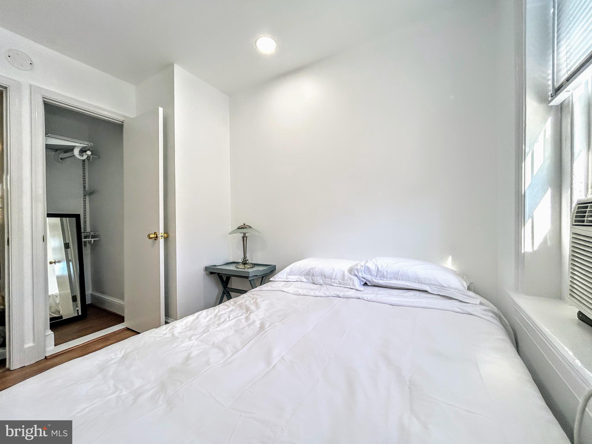 1544 INDEPENDENCE AVENUE SE 3