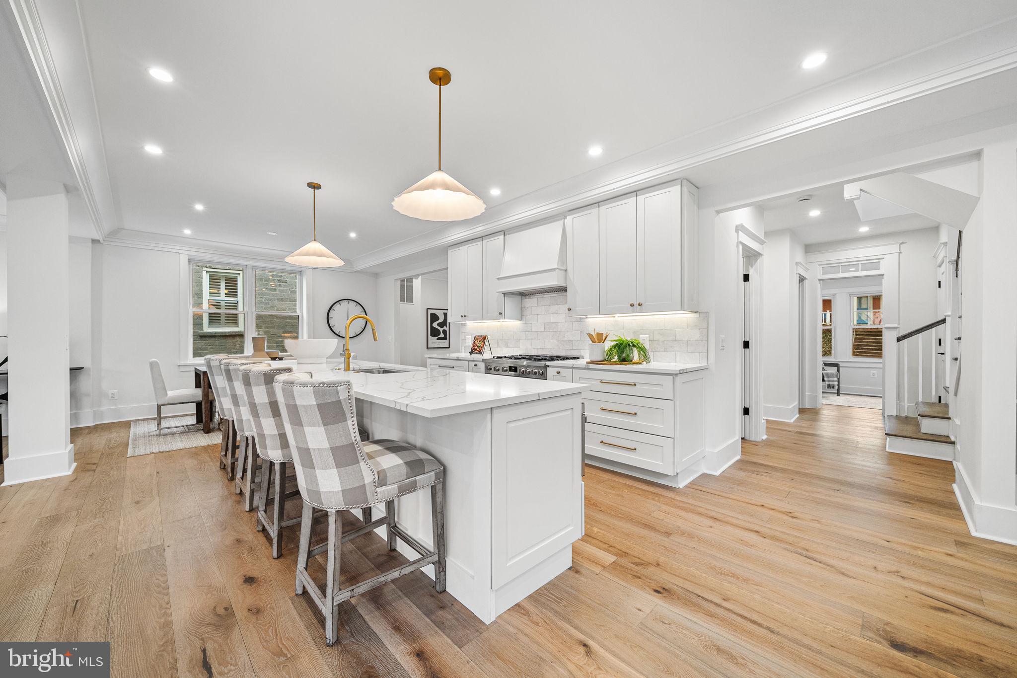 ROSEMONT PARK - Residential