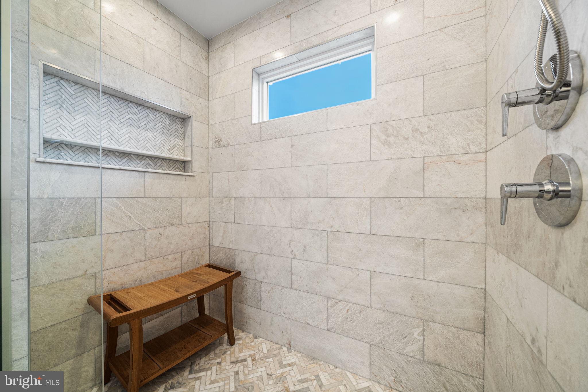 ROSEMONT PARK - Residential