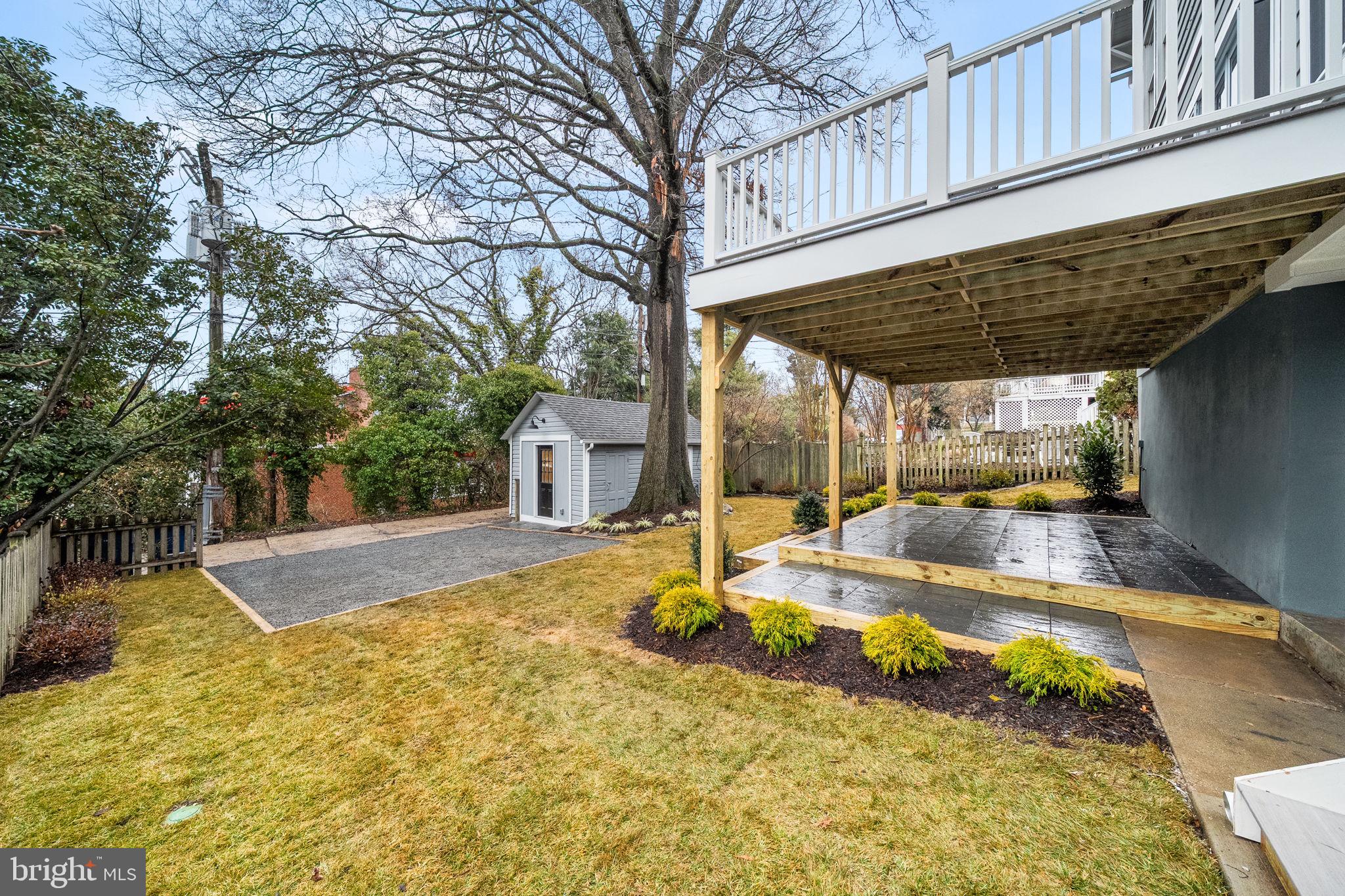 ROSEMONT PARK - Residential