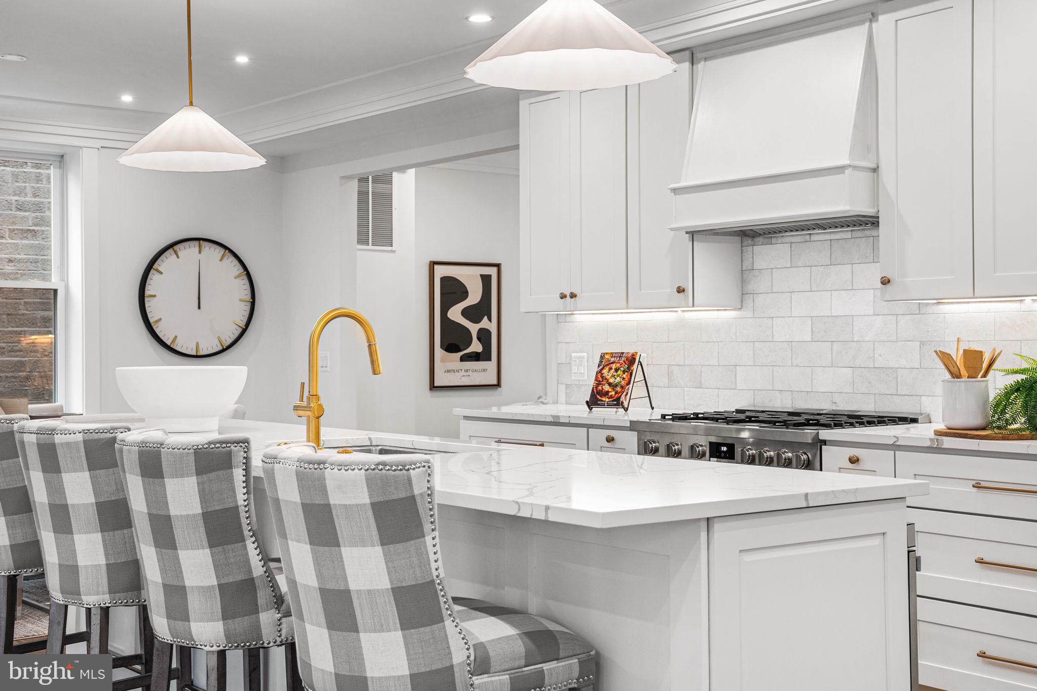 ROSEMONT PARK - Residential