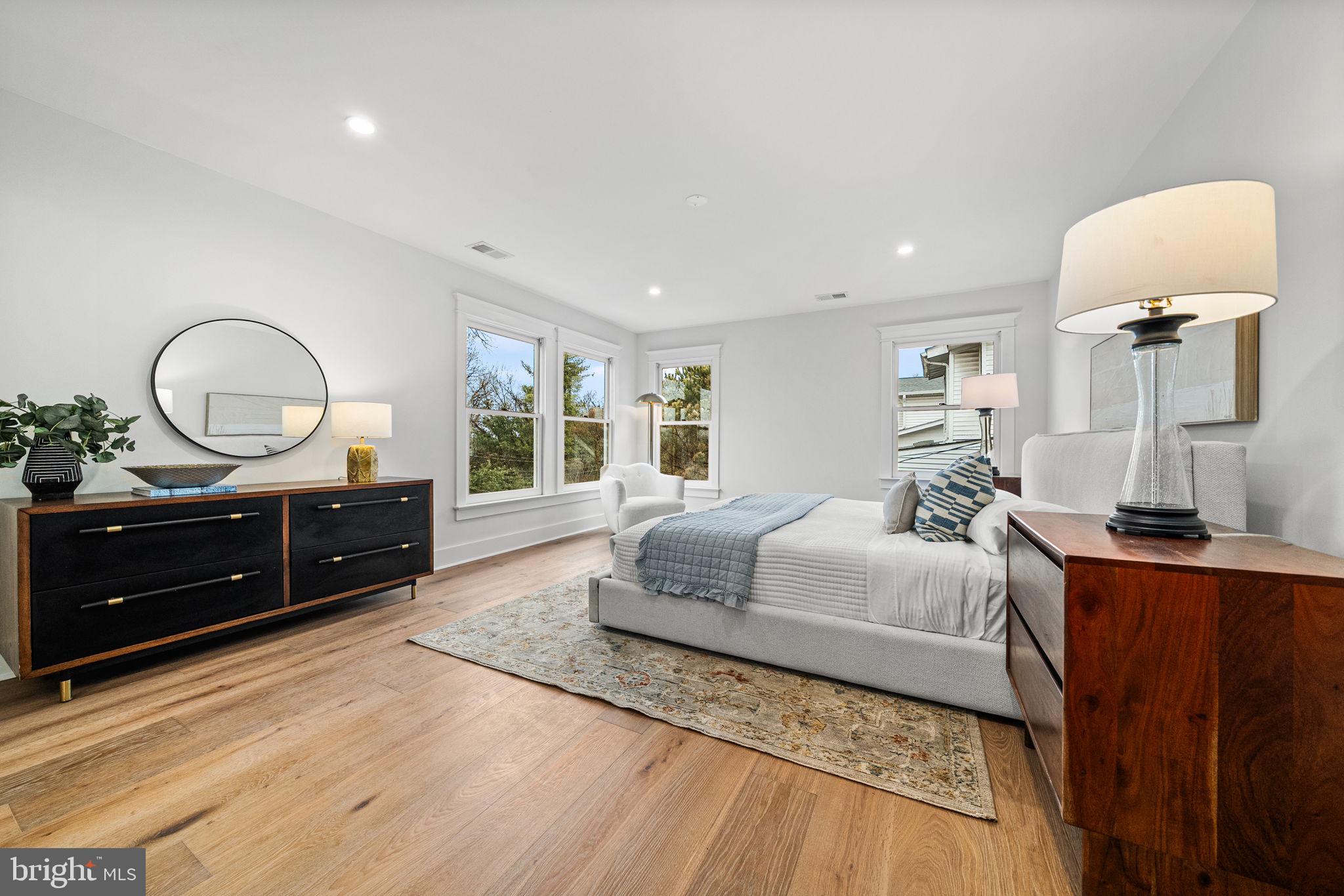 ROSEMONT PARK - Residential