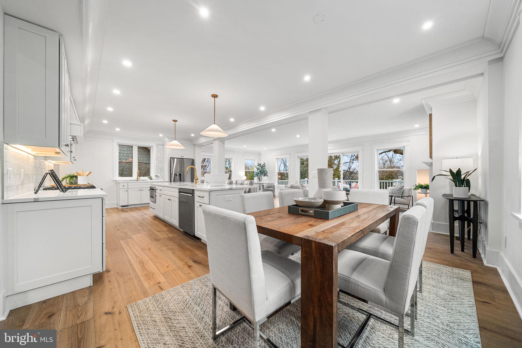 ROSEMONT PARK - Residential