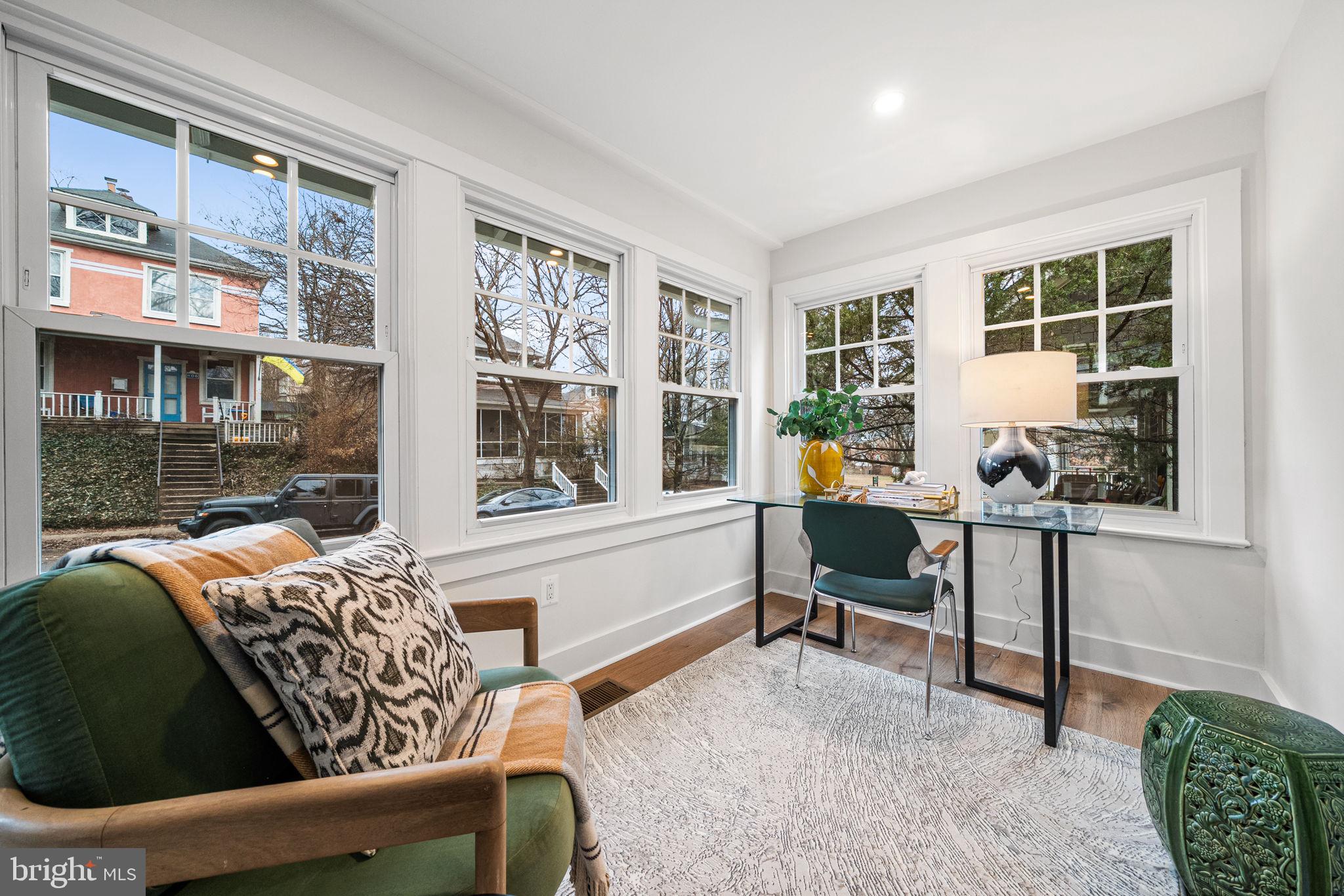 ROSEMONT PARK - Residential