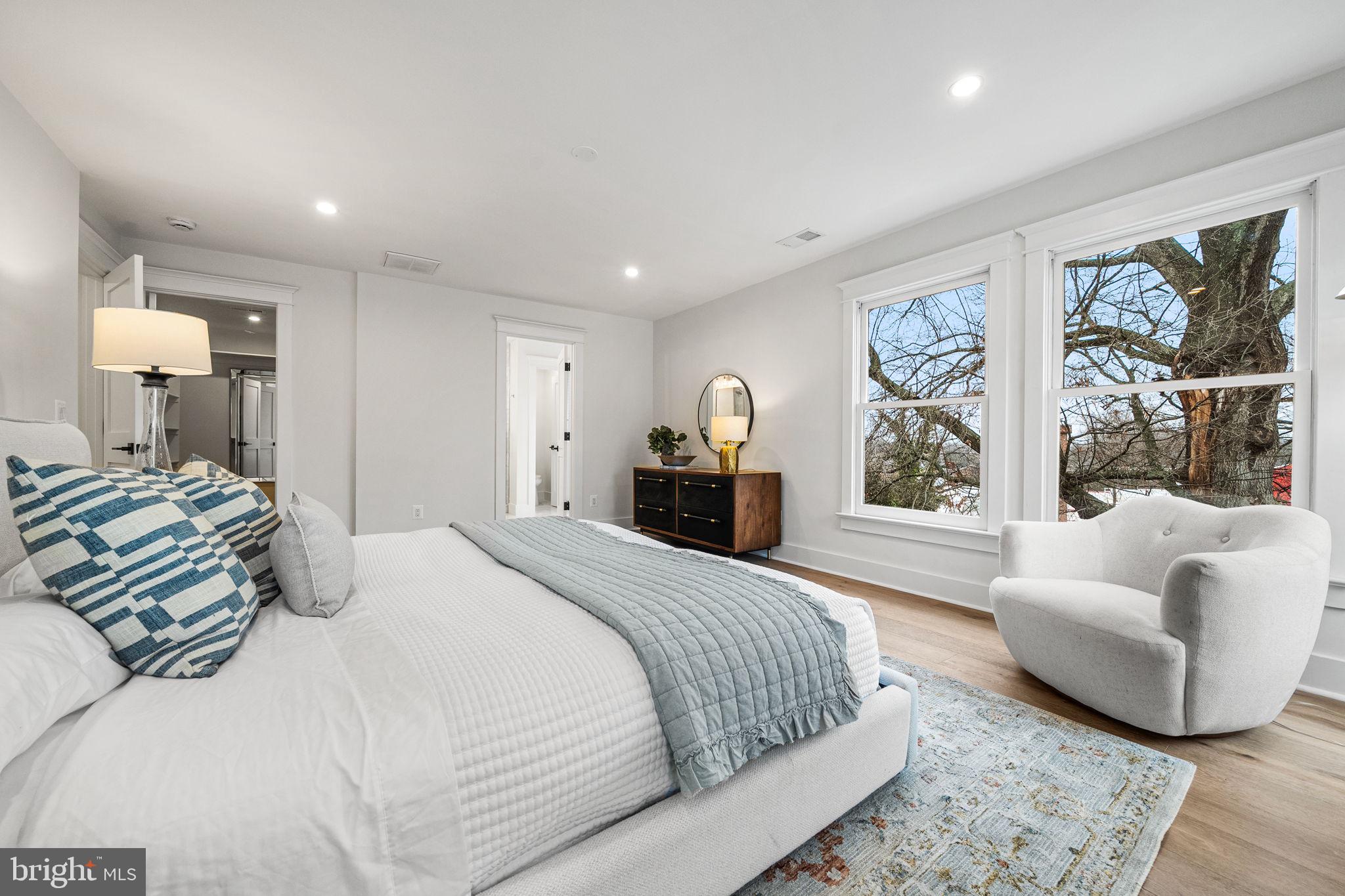 ROSEMONT PARK - Residential