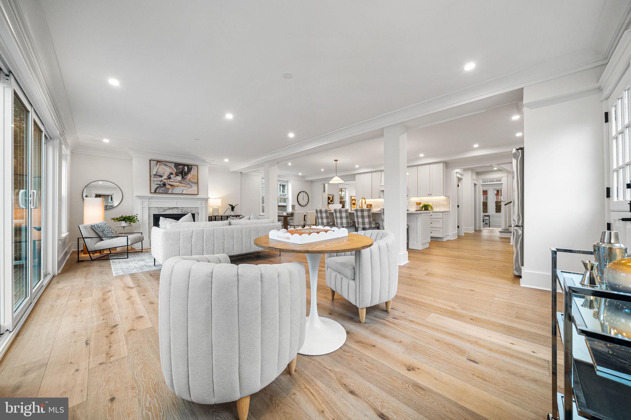 ROSEMONT PARK - Residential