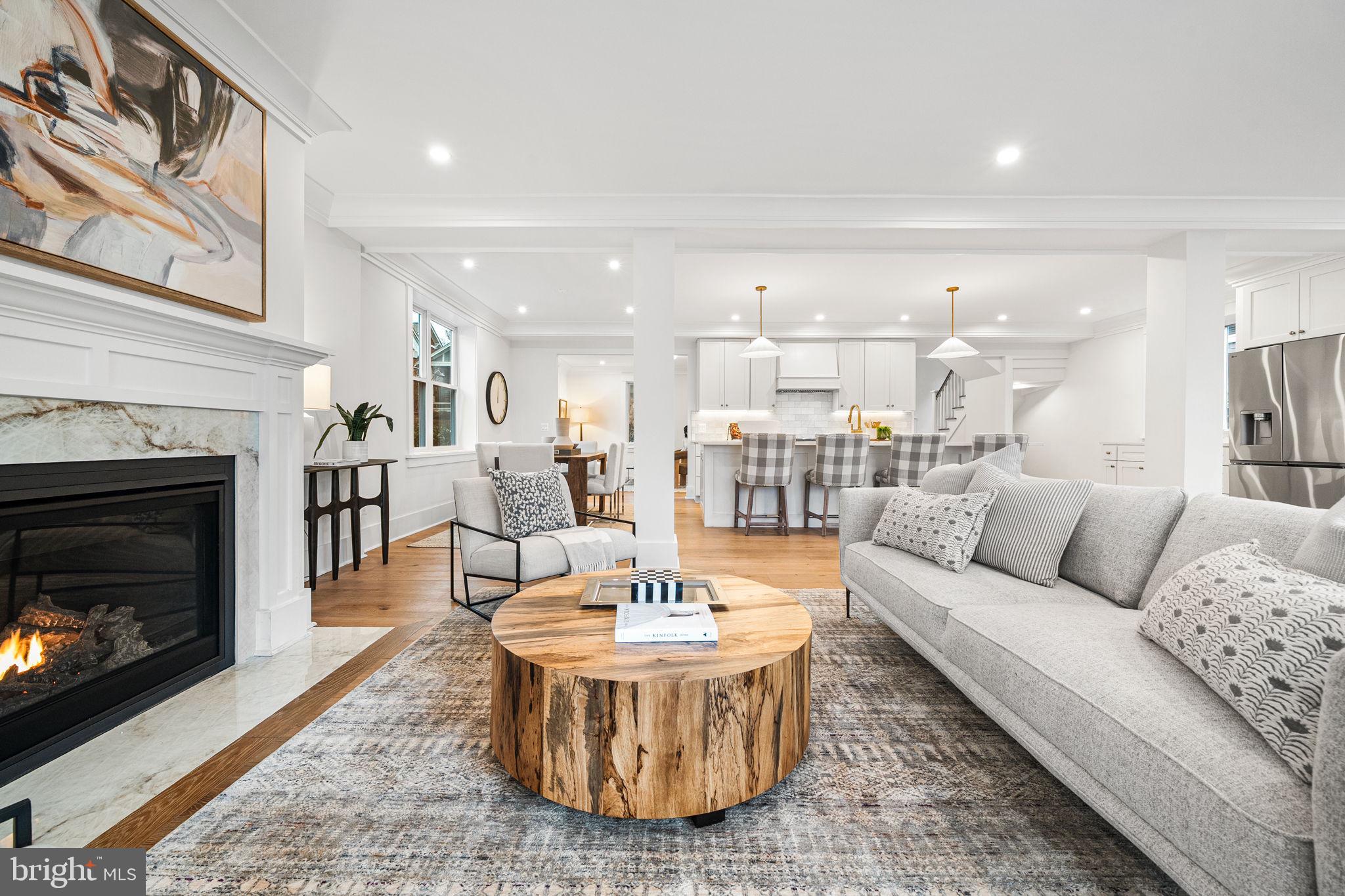 ROSEMONT PARK - Residential