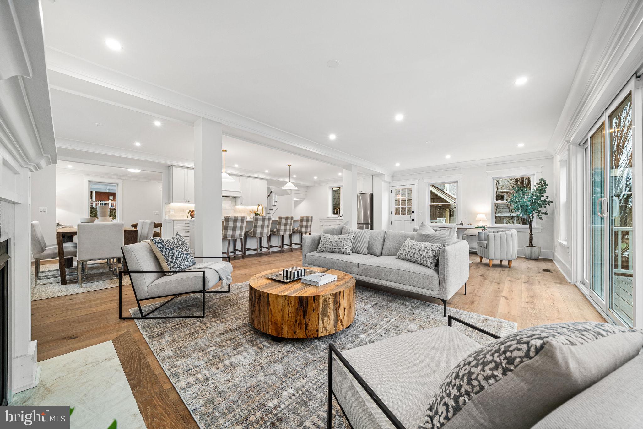 ROSEMONT PARK - Residential