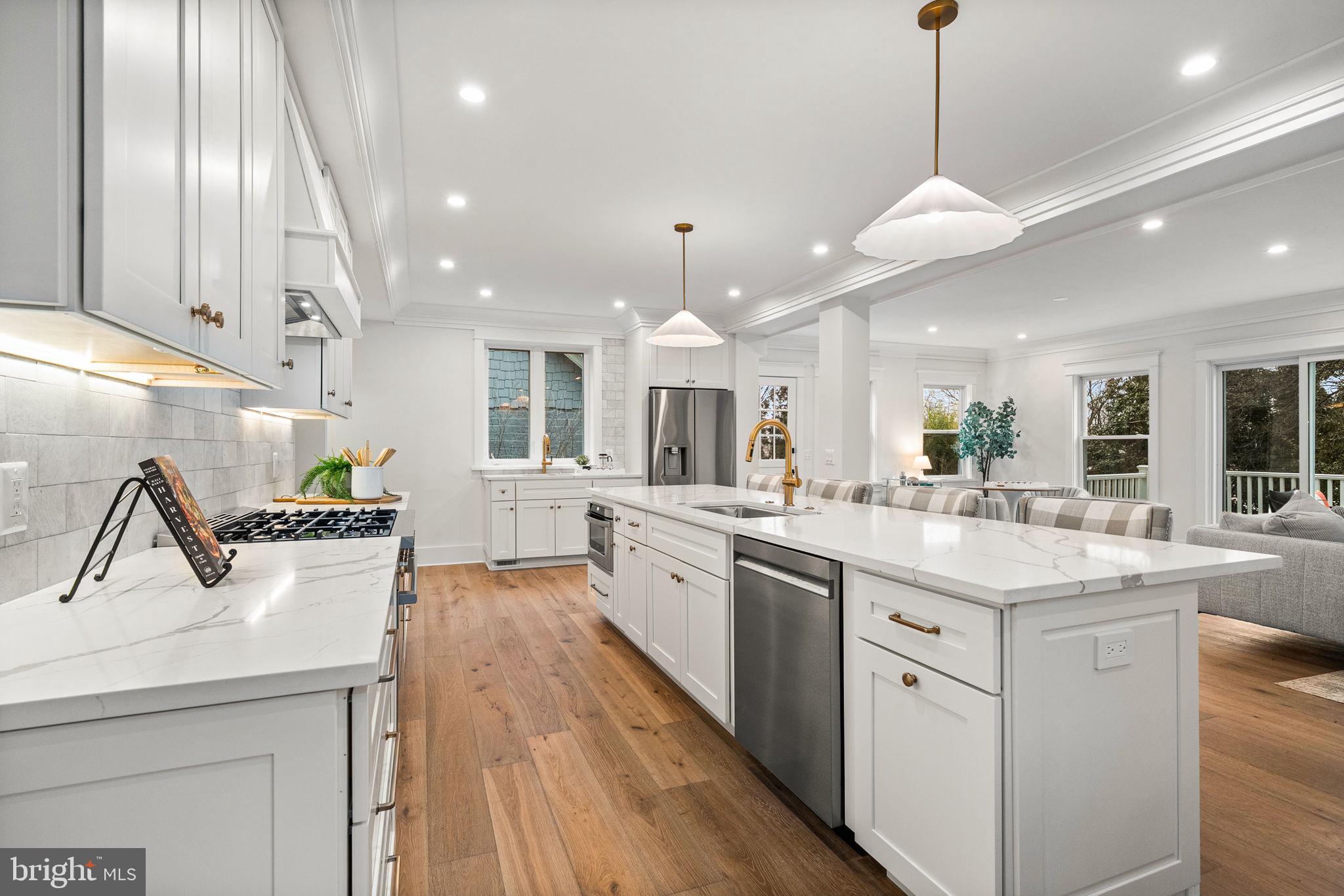 ROSEMONT PARK - Residential