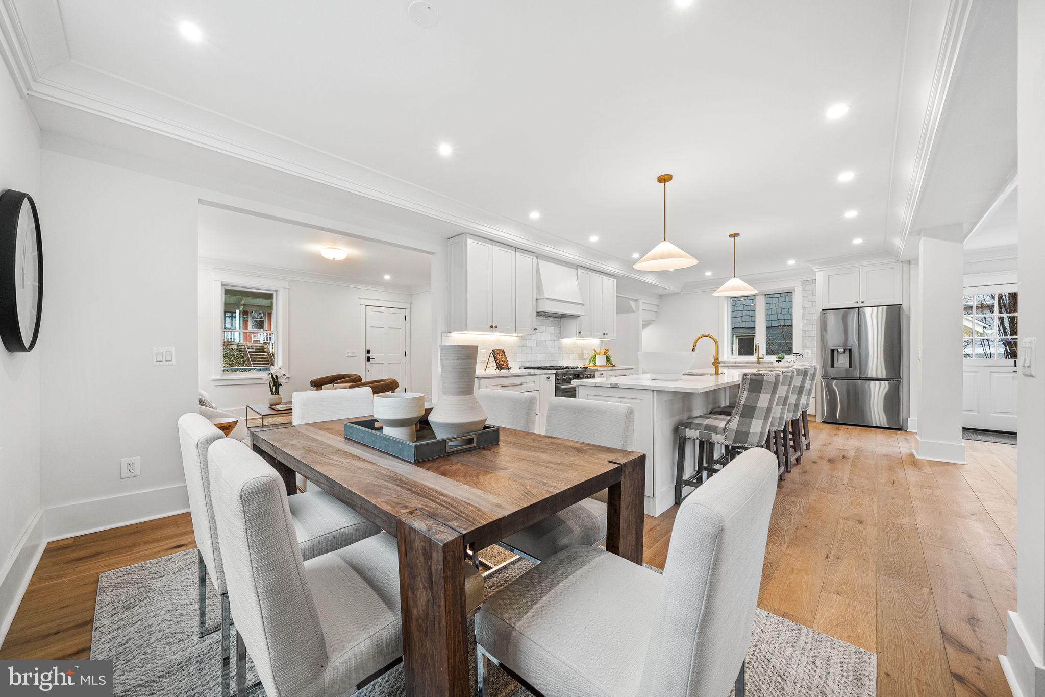 ROSEMONT PARK - Residential