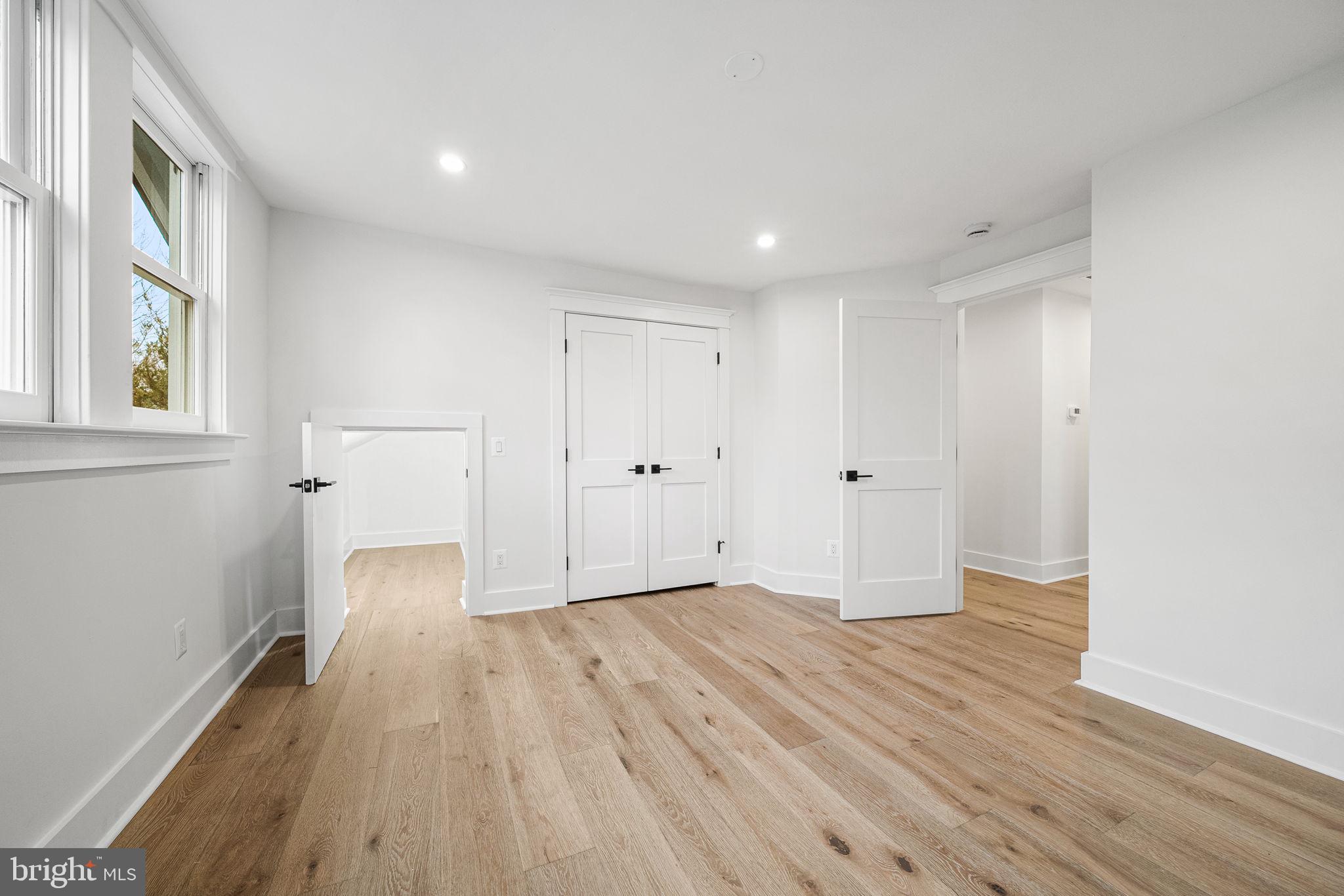 ROSEMONT PARK - Residential