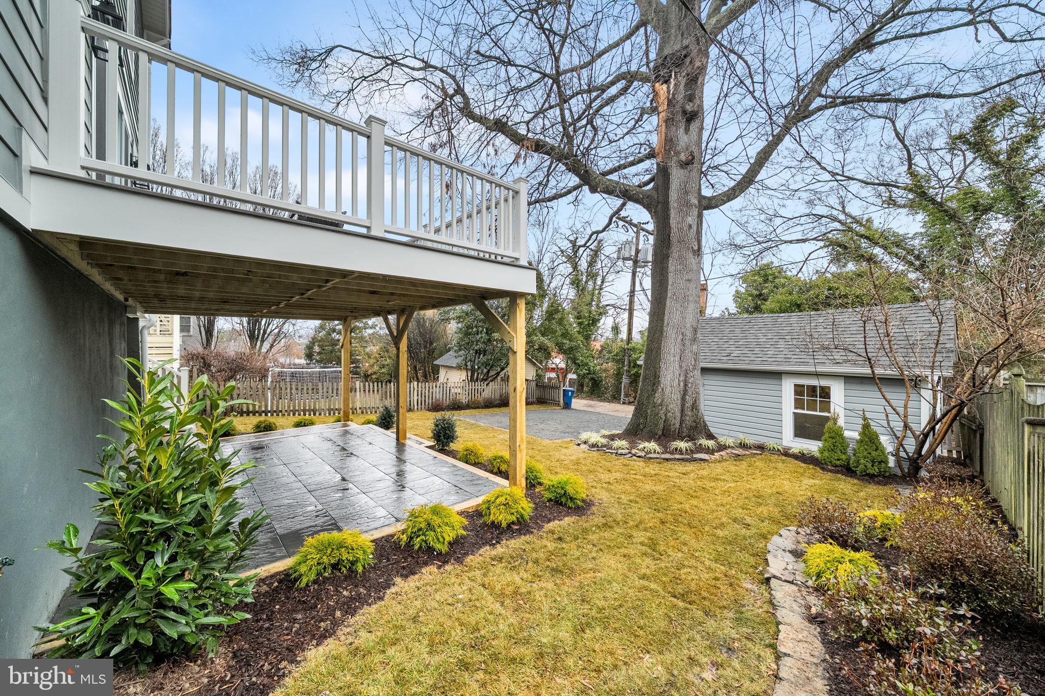 ROSEMONT PARK - Residential