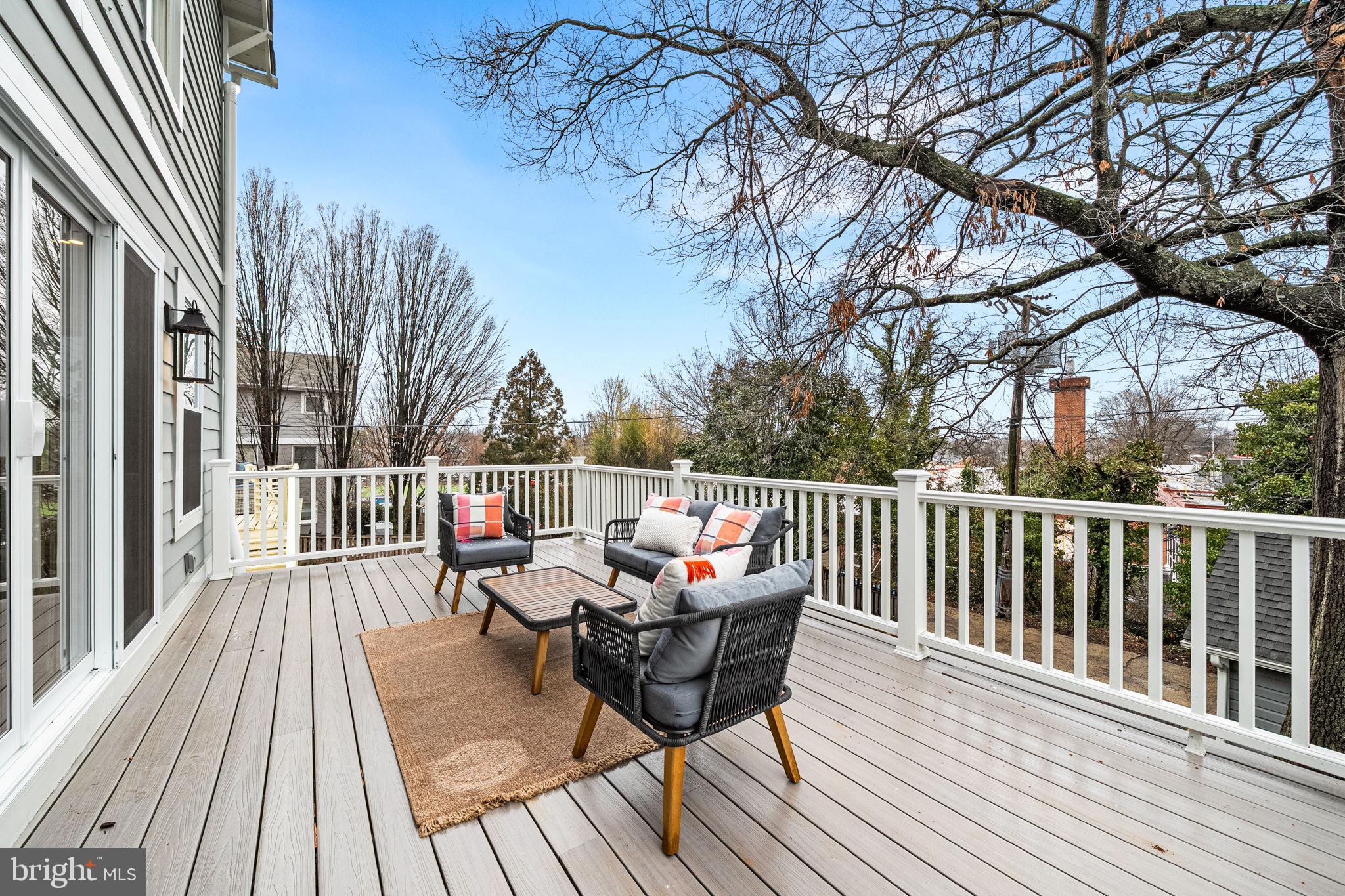 ROSEMONT PARK - Residential