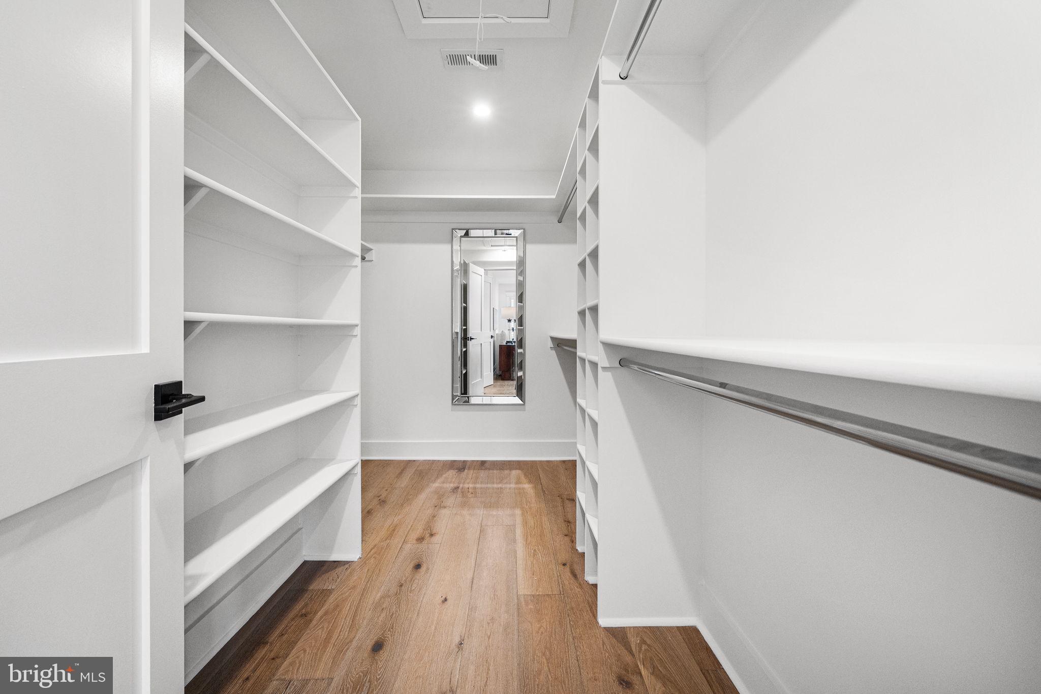 ROSEMONT PARK - Residential