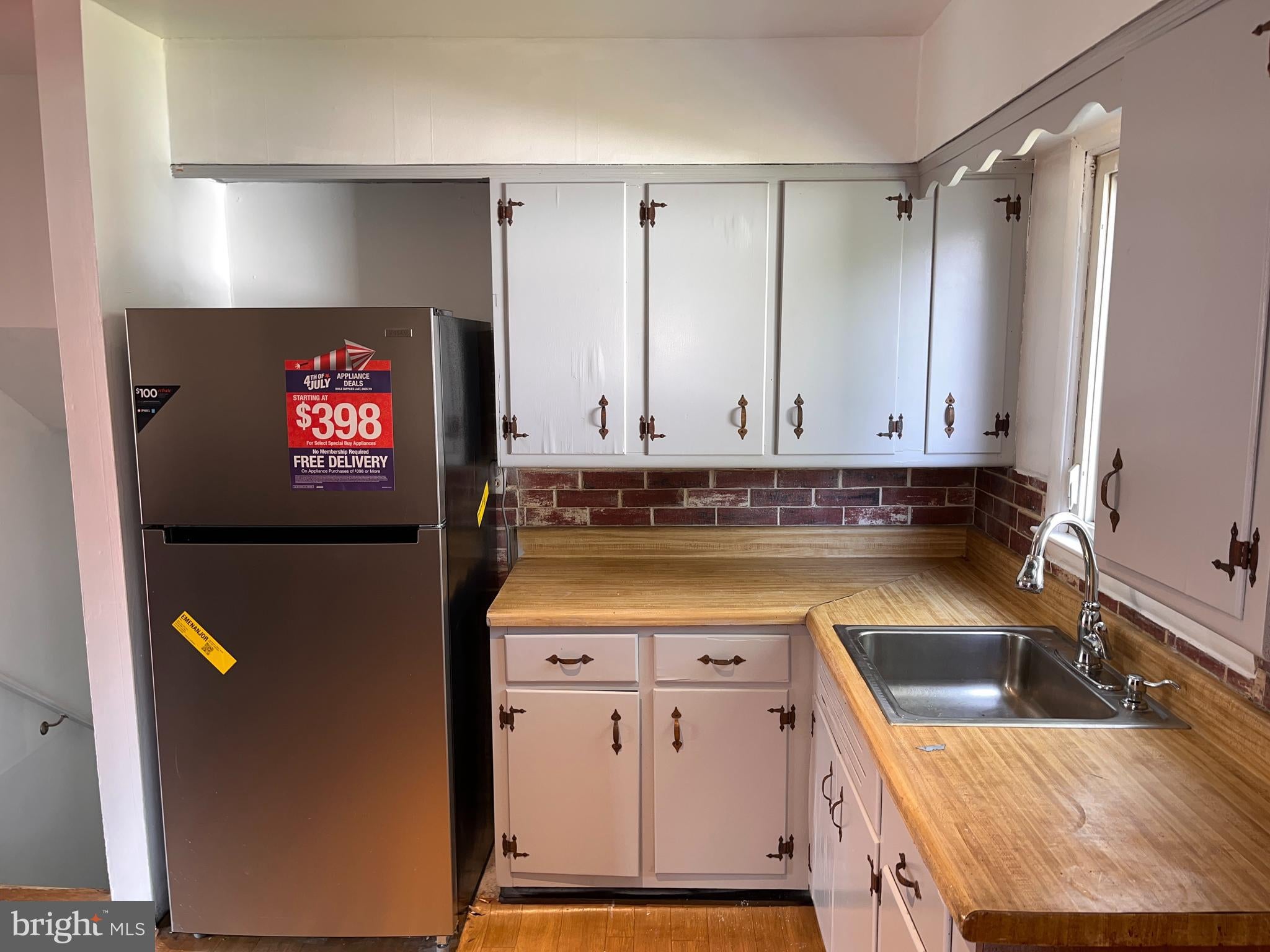 1145 LOWER FERRY ROAD