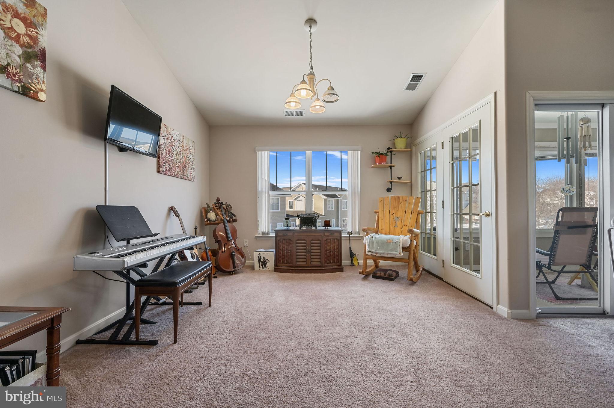 HEARTHSTONE MANOR - Residential