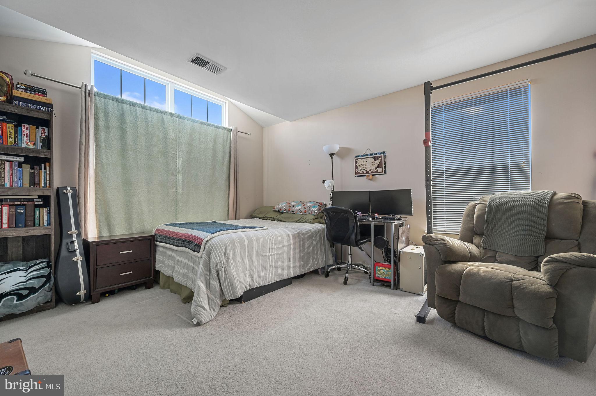 HEARTHSTONE MANOR - Residential