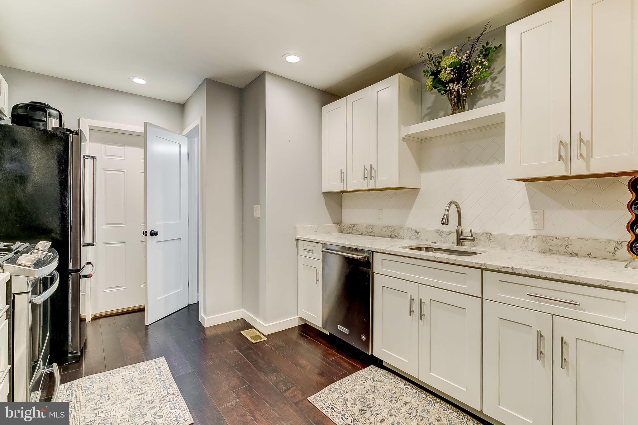 LOCUST POINT - Residential Lease