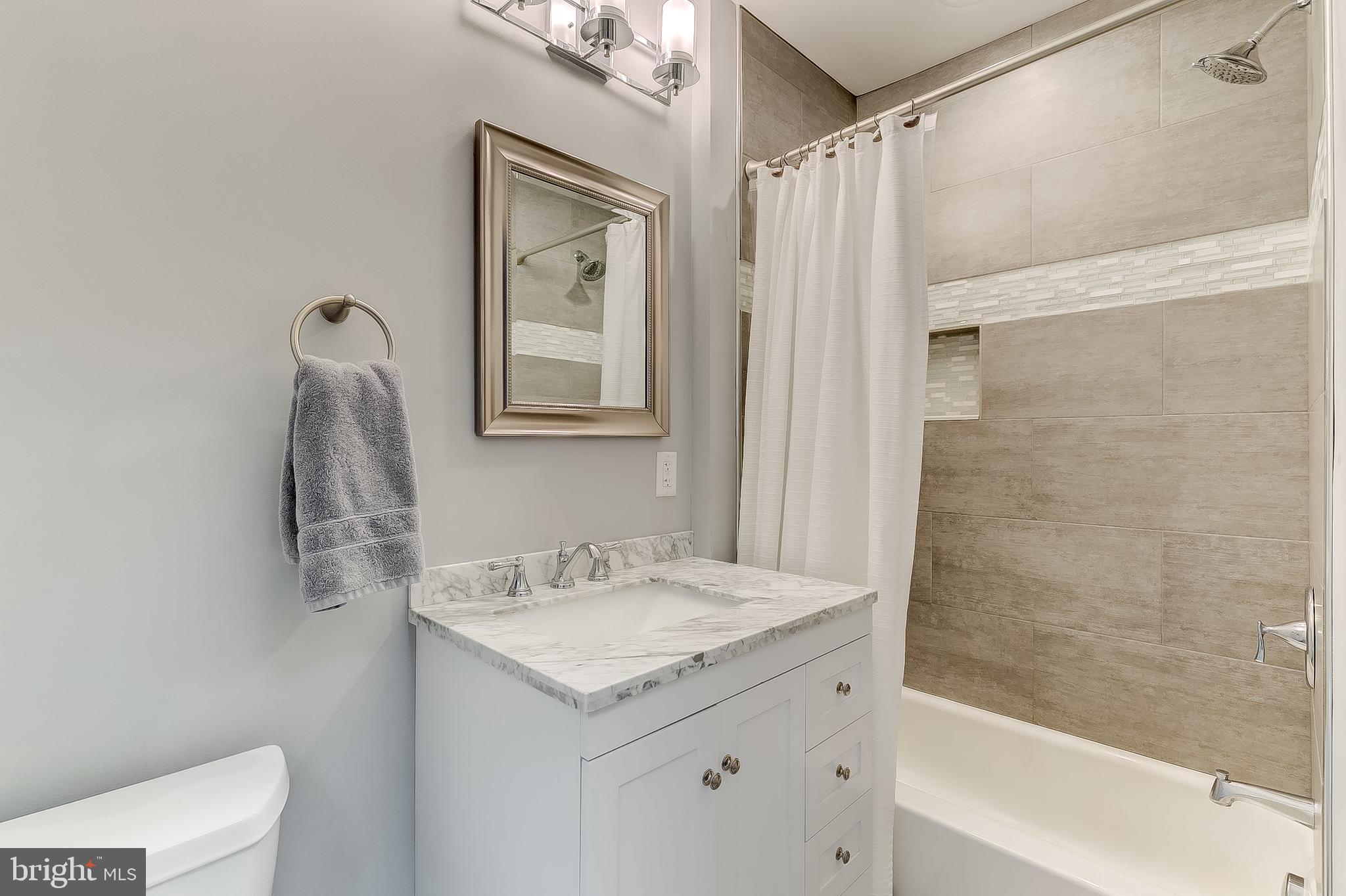 LOCUST POINT - Residential Lease